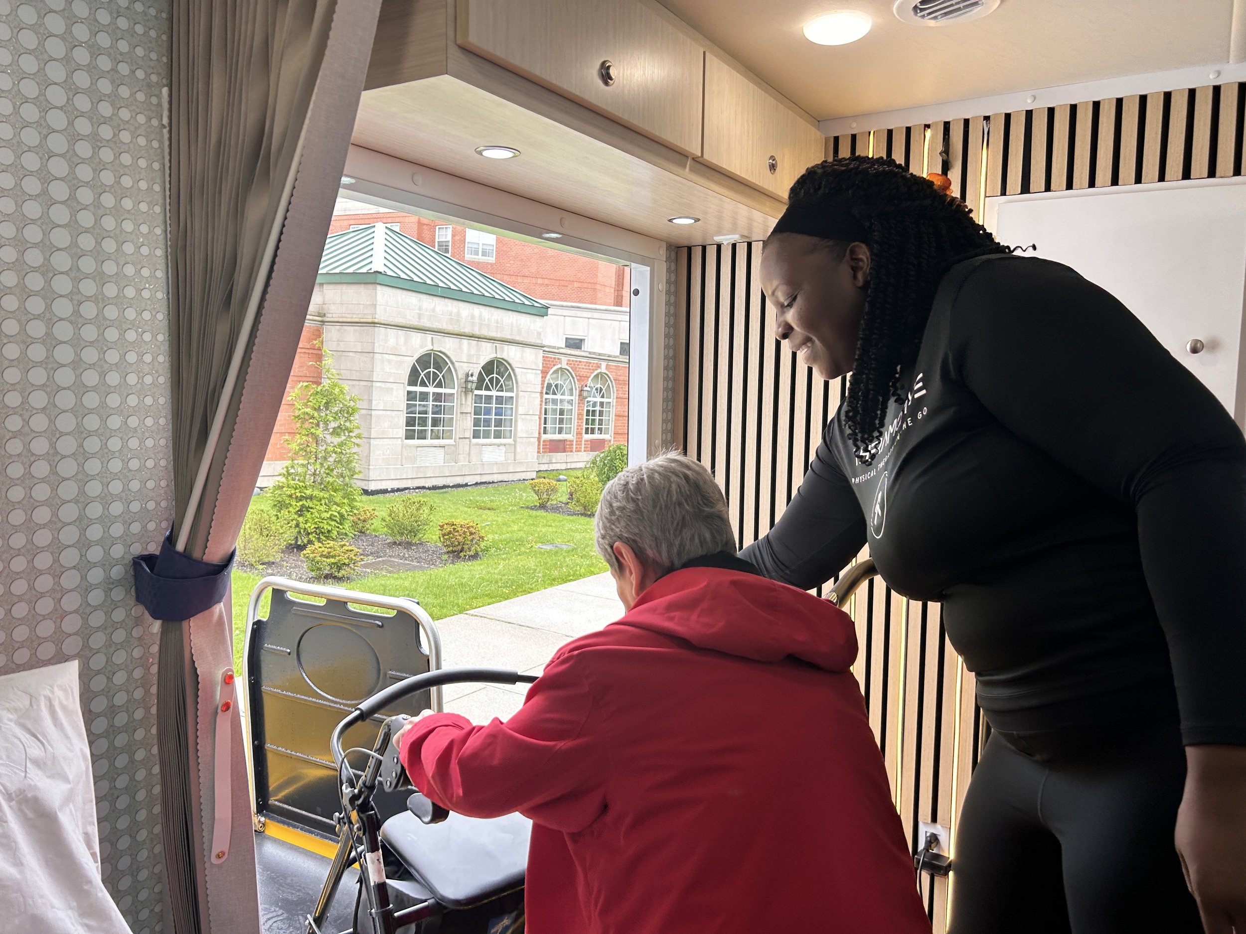 Why NYC Senior Centers Benefit from On-Site Mobile Physical Therapy