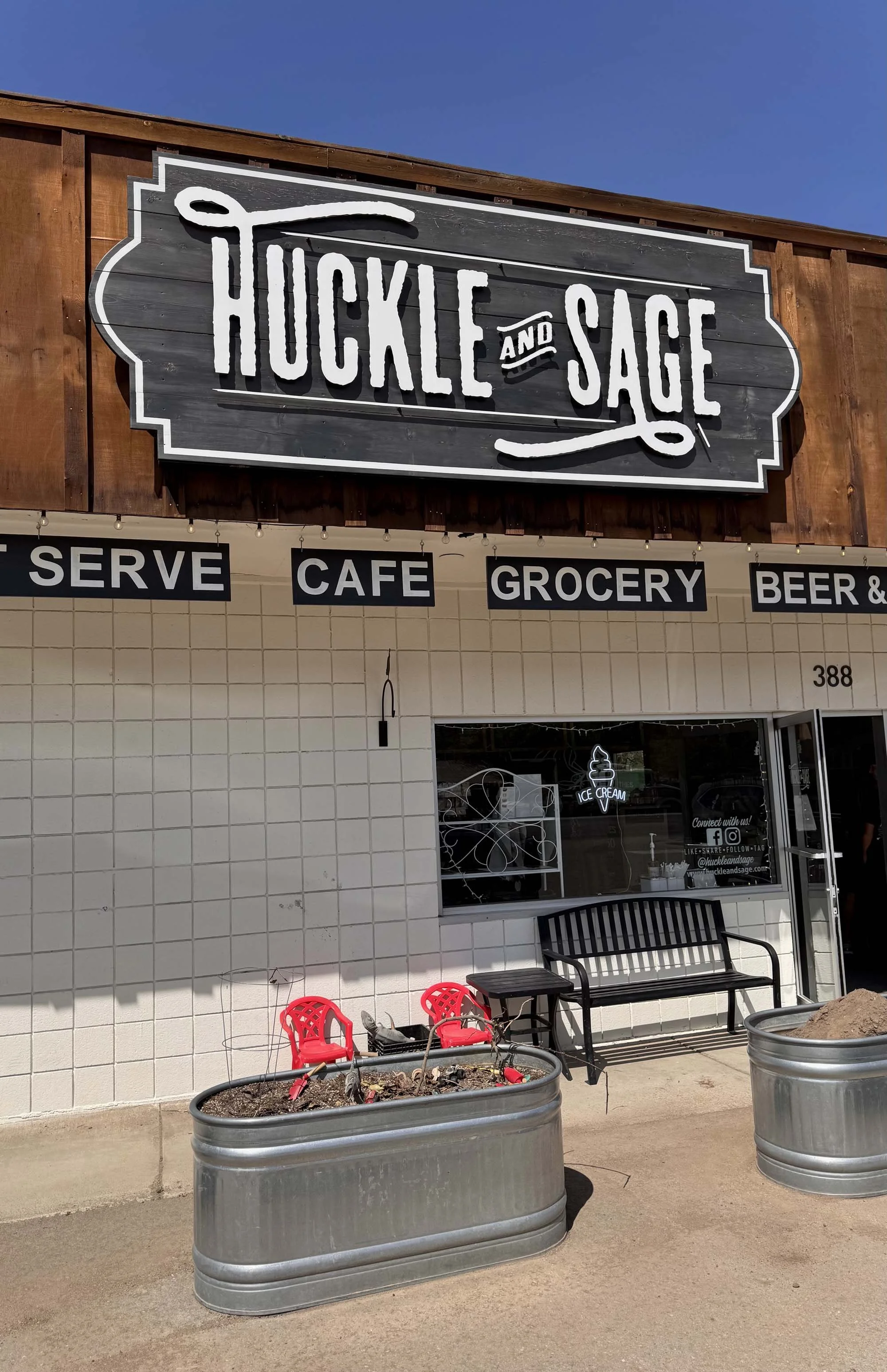 Huckle and Sage - Horseshoe Bend