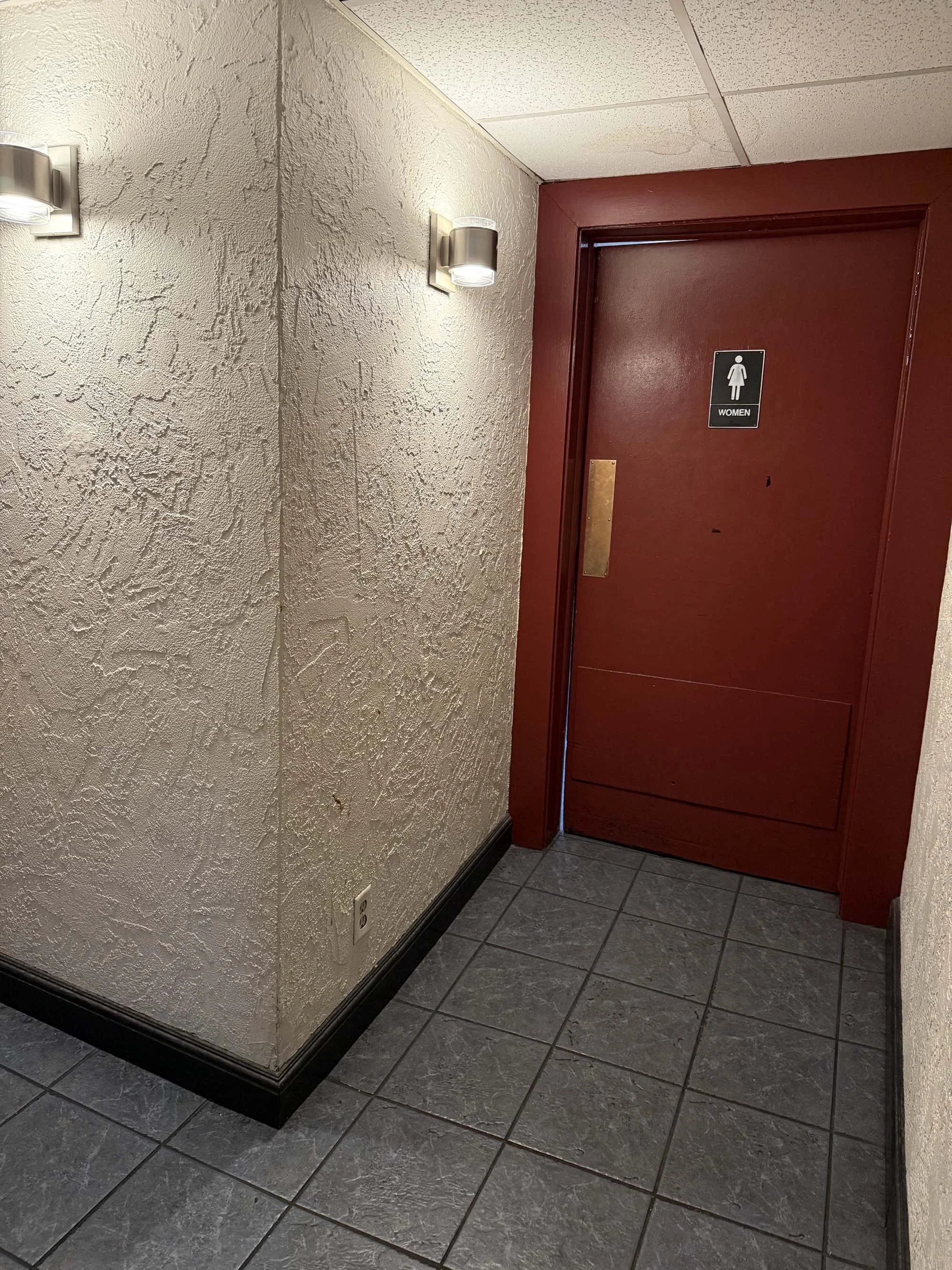 haunted bathroom in boise 4.jpg