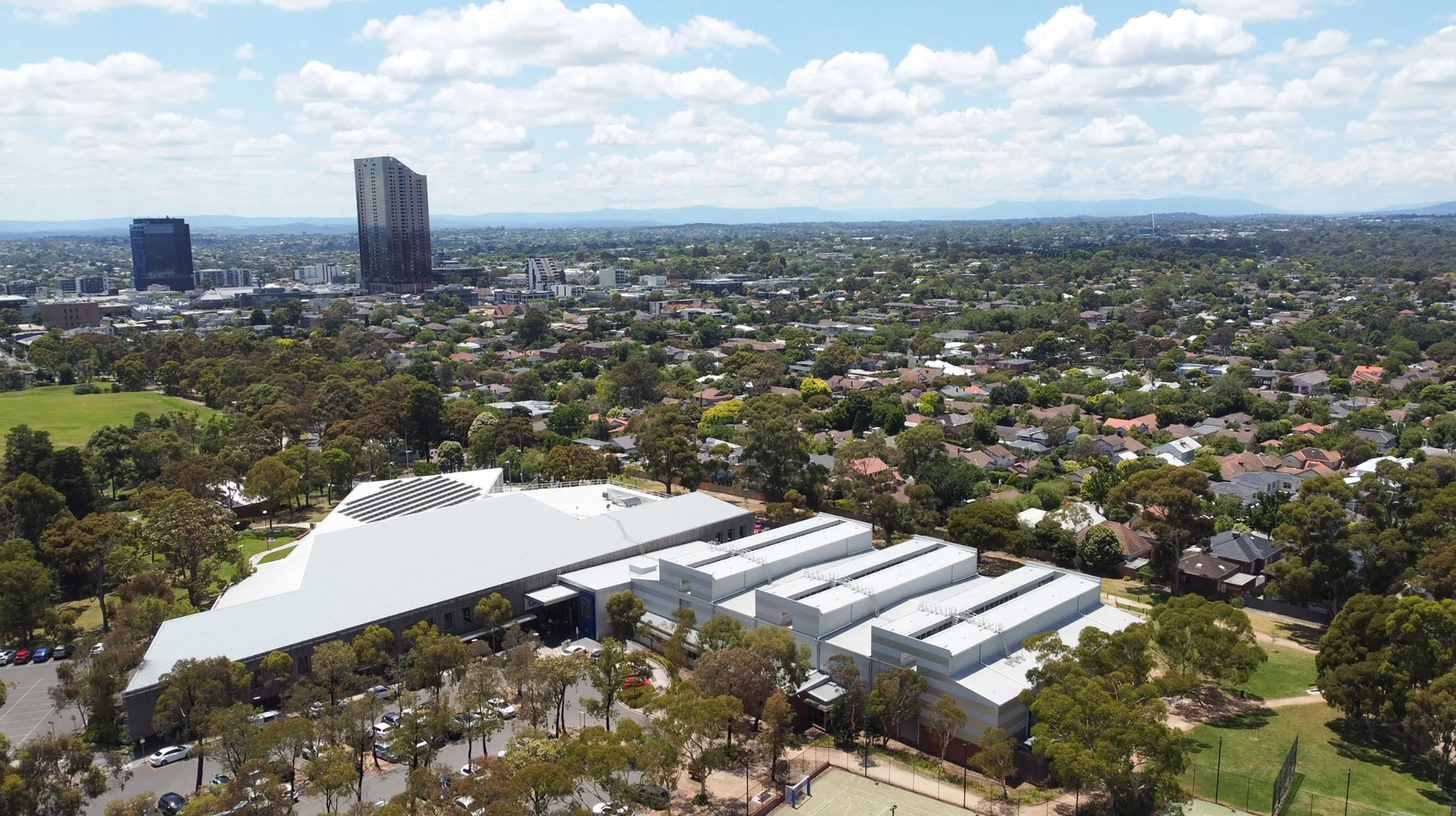 DJI_0005_Retouch 1400_2500.jpg