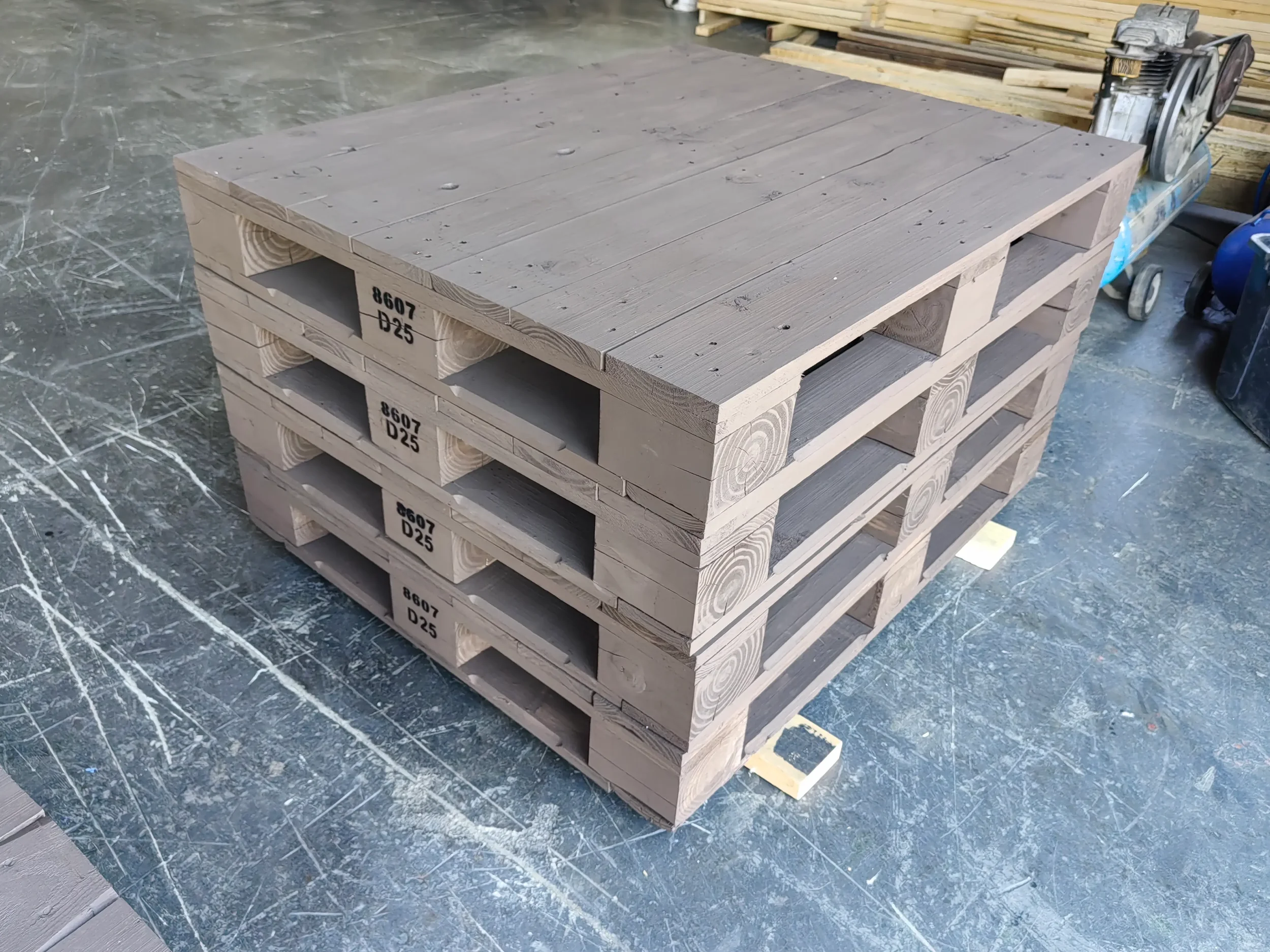 heavy-duty-painted-wooden-pallet