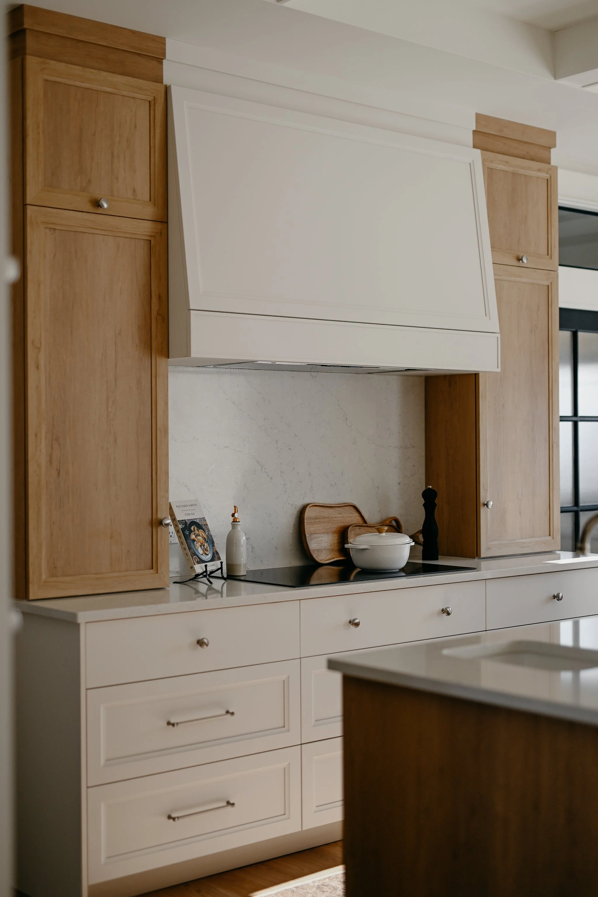 M ton intérieur - construction neuve - hotte - cuisine - dosseret.JPG