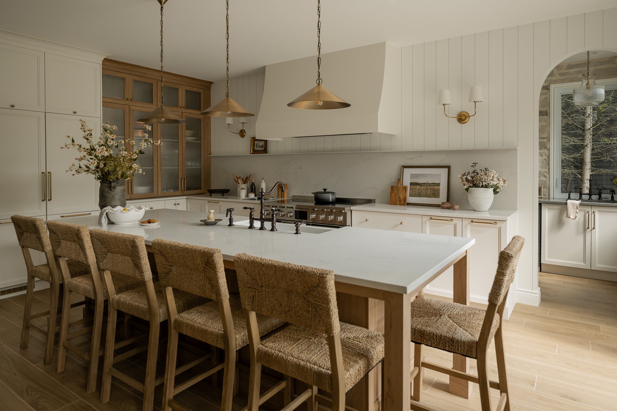 M ton intérieur-cuisine-ilot-luminaire-hotte.JPG
