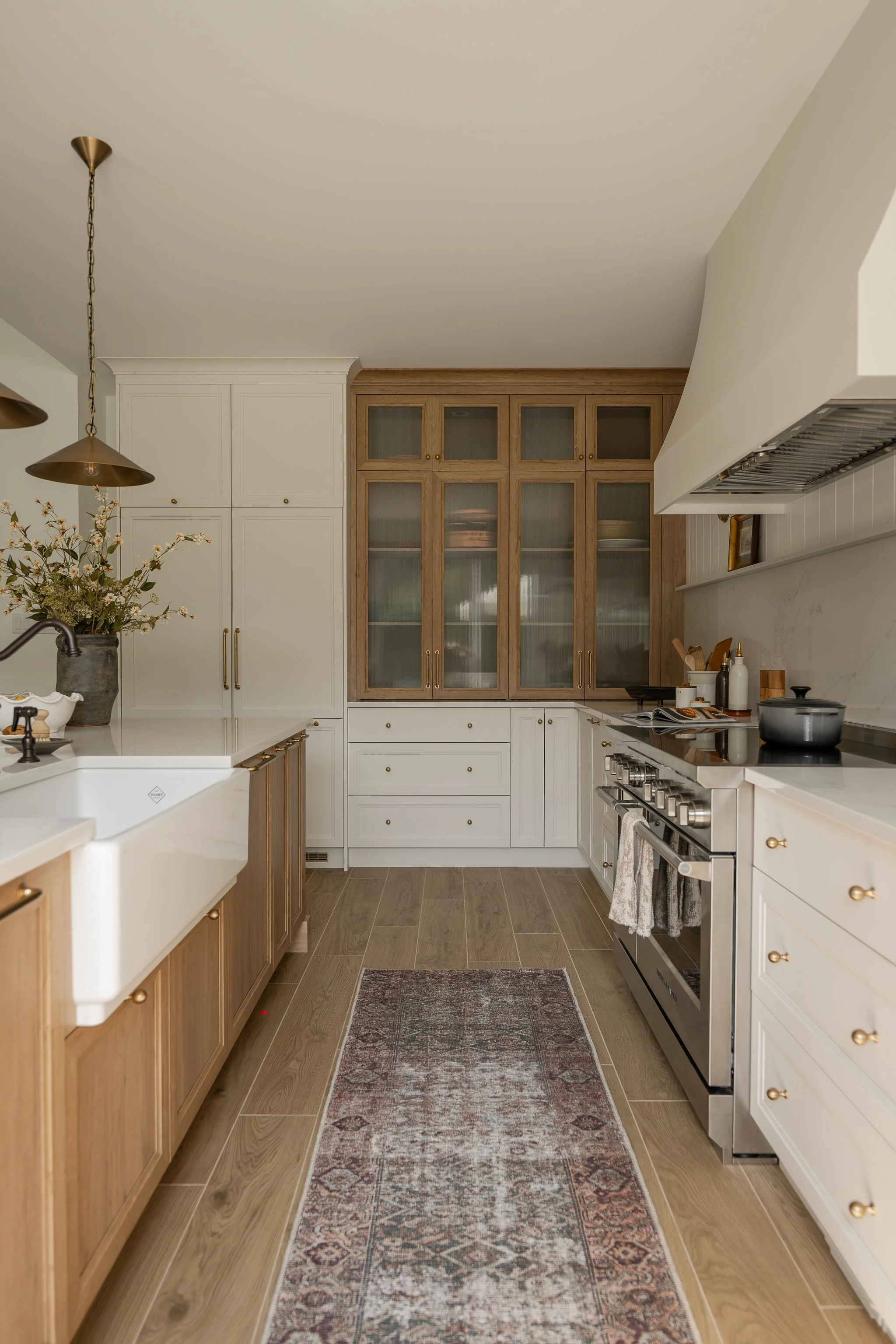 M ton intérieur-cuisine-ilot-comptoir-quartz-armoires.JPG