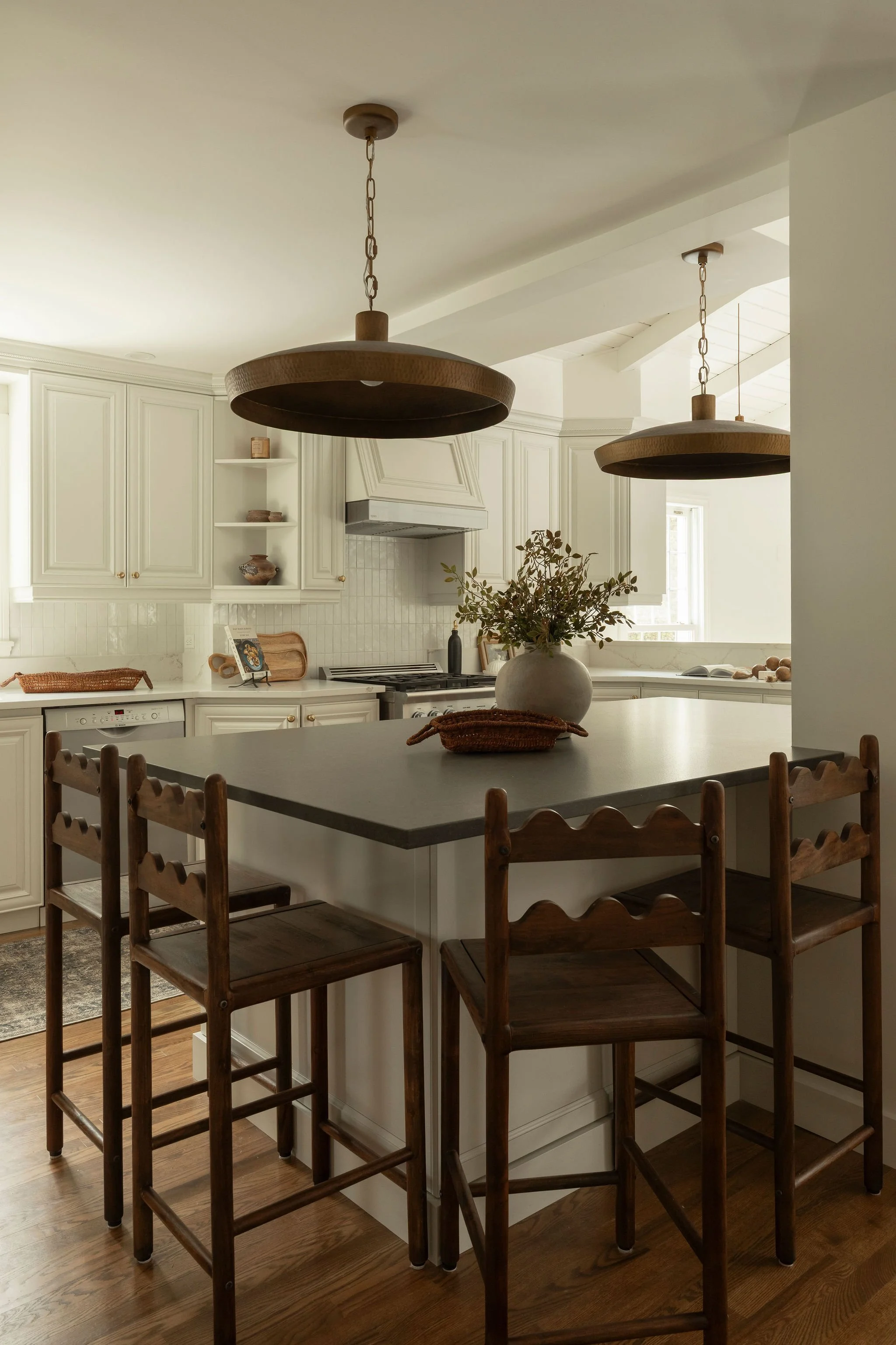 M ton intérieur -cuisine-rénovation-luminaires-armoires-îlot.jpg