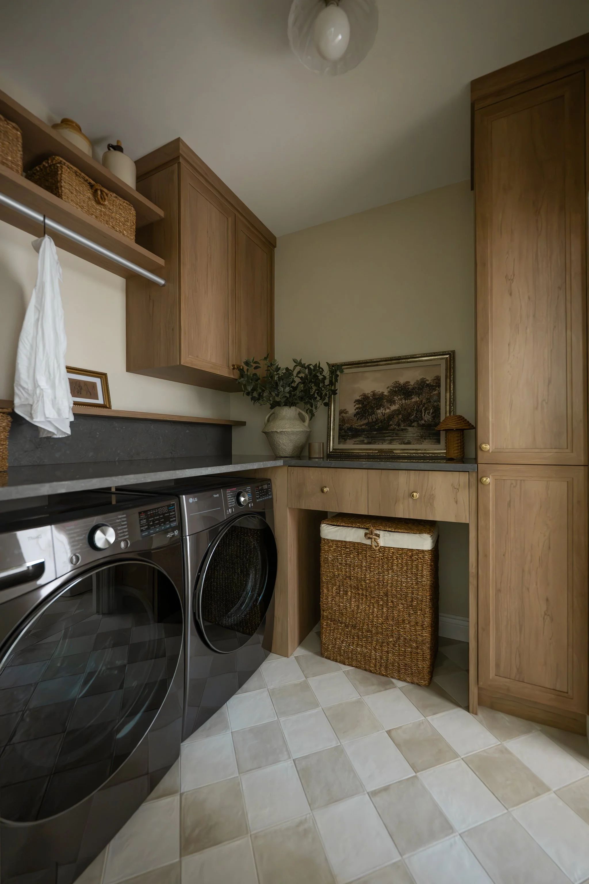 M ton intérieur-buanderie-céramique-damier-lacdespiles.JPG