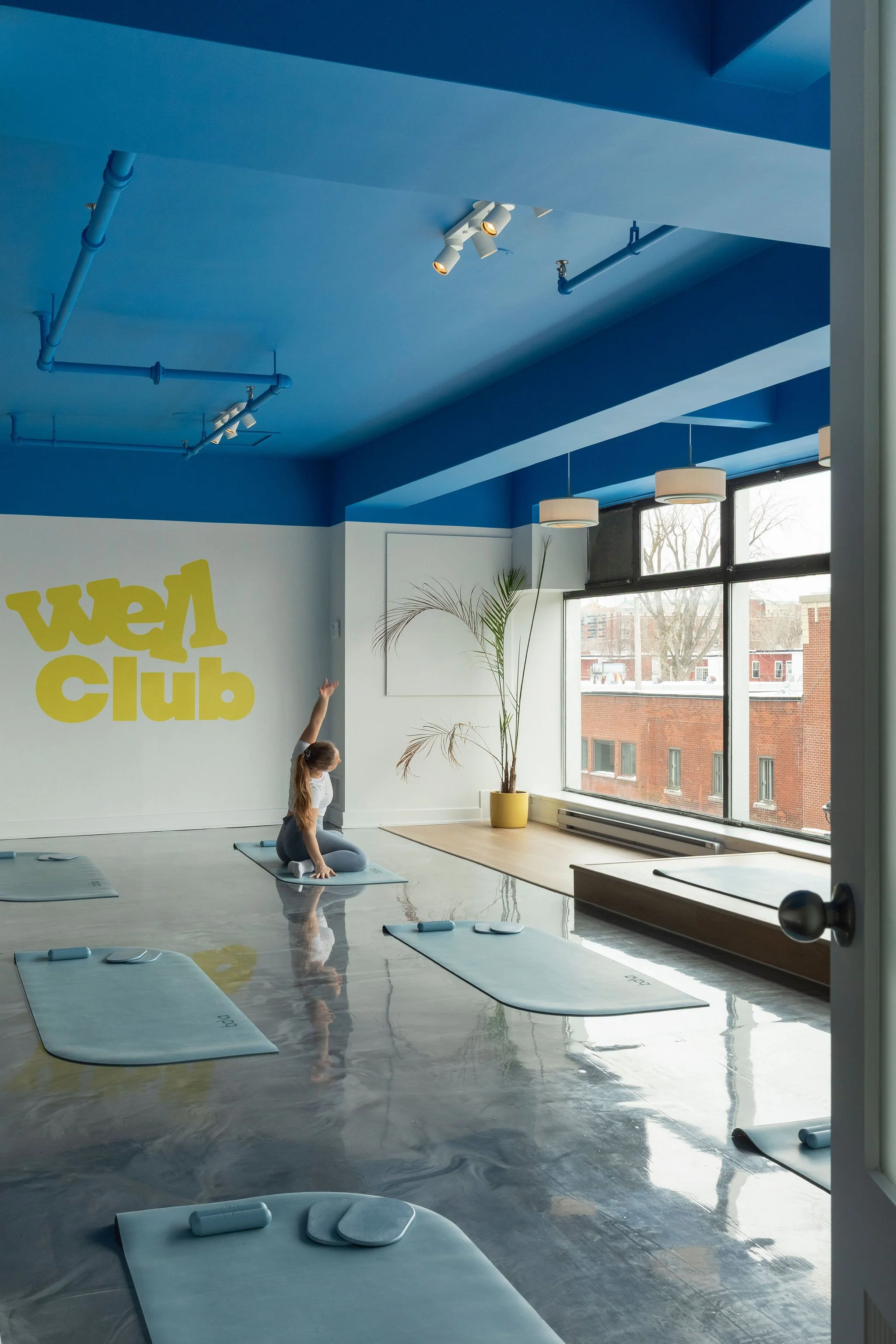 M ton intérieur-Well Club-pilates-reformer-sol-salle-montréal.jpg