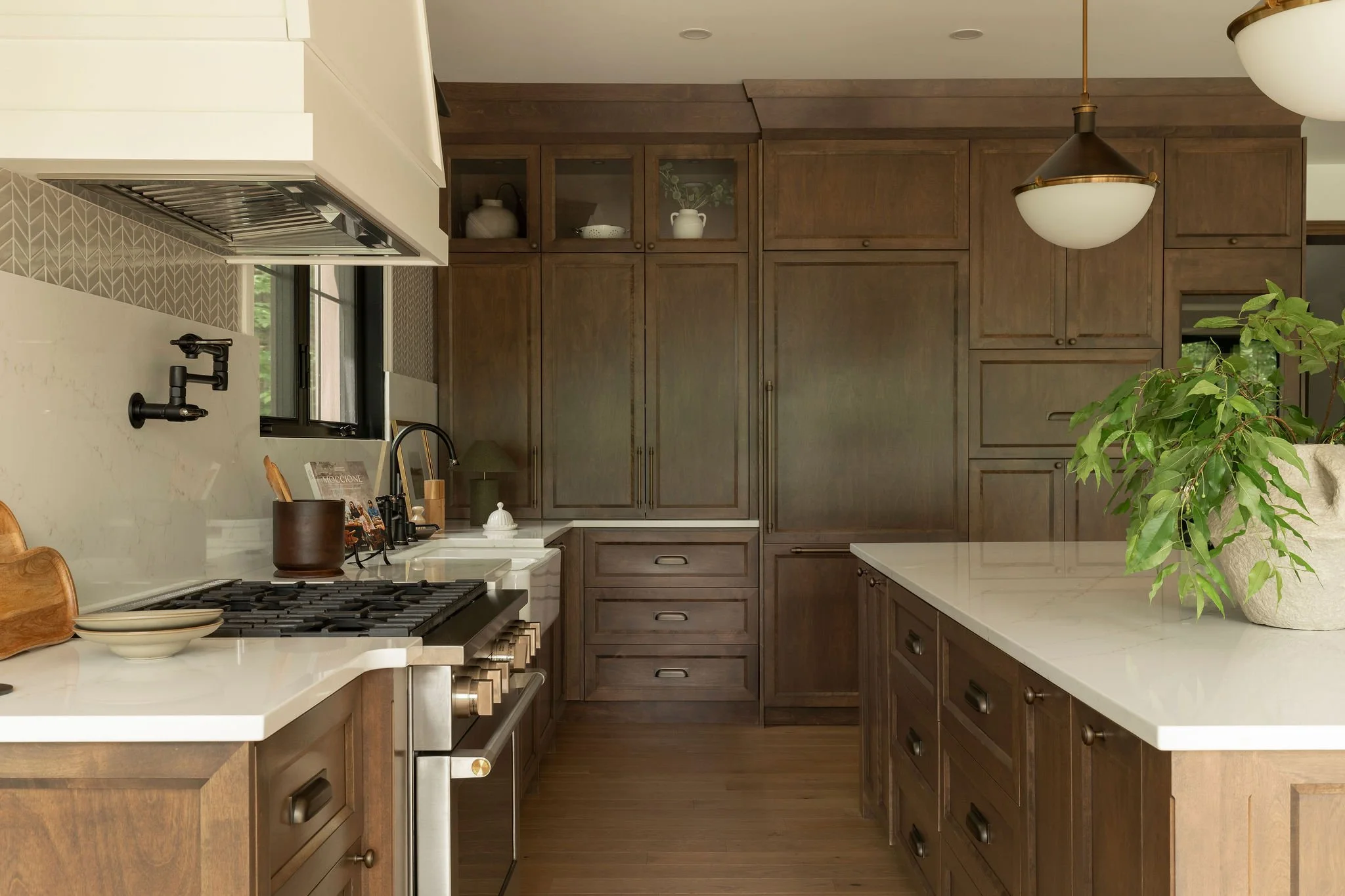 Mtonintérieur-Armoires-Cuisine-Bois-Électroménagers.jpg