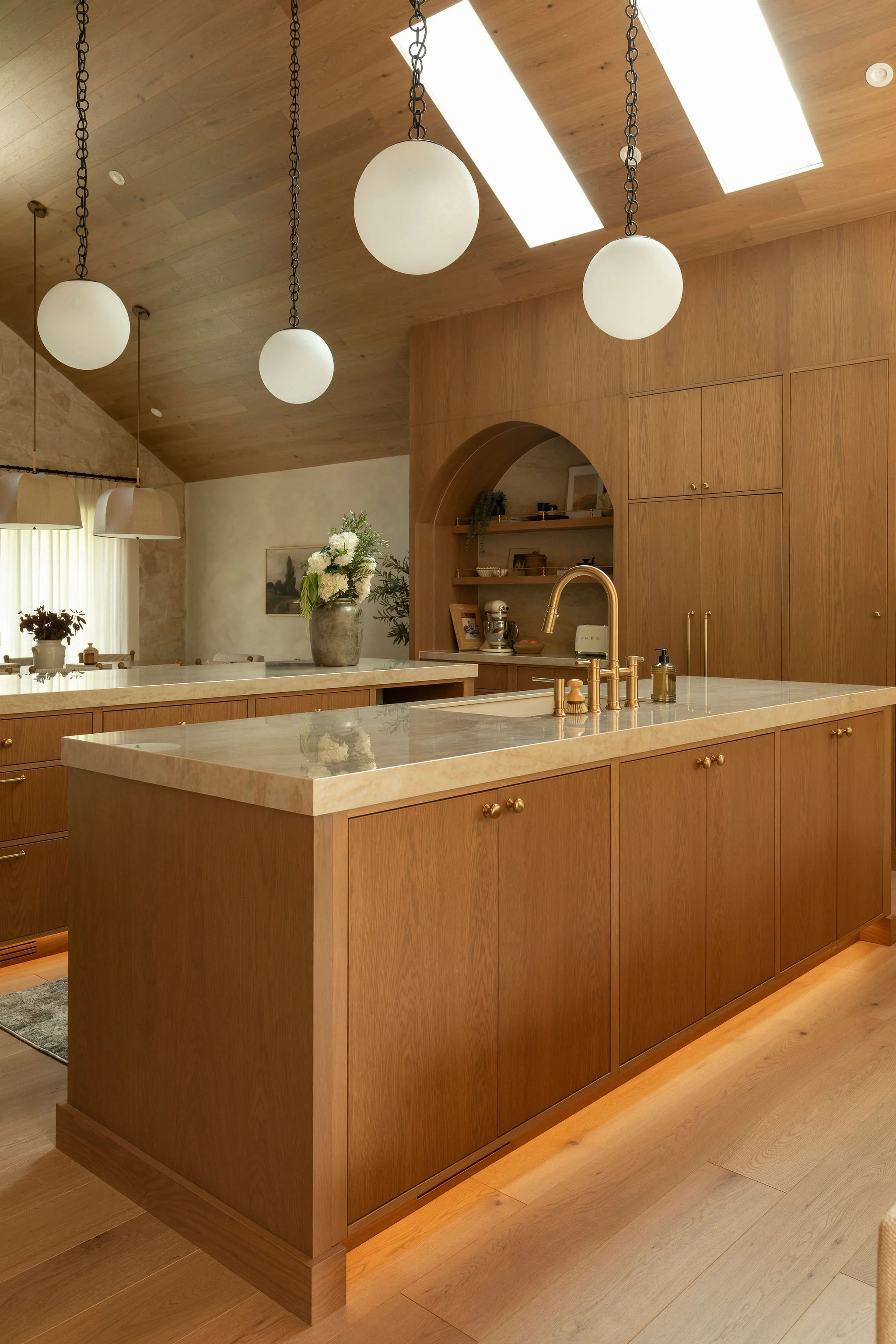 M ton intérieur-comptoir-dekton-armoires-cuisine.jpg