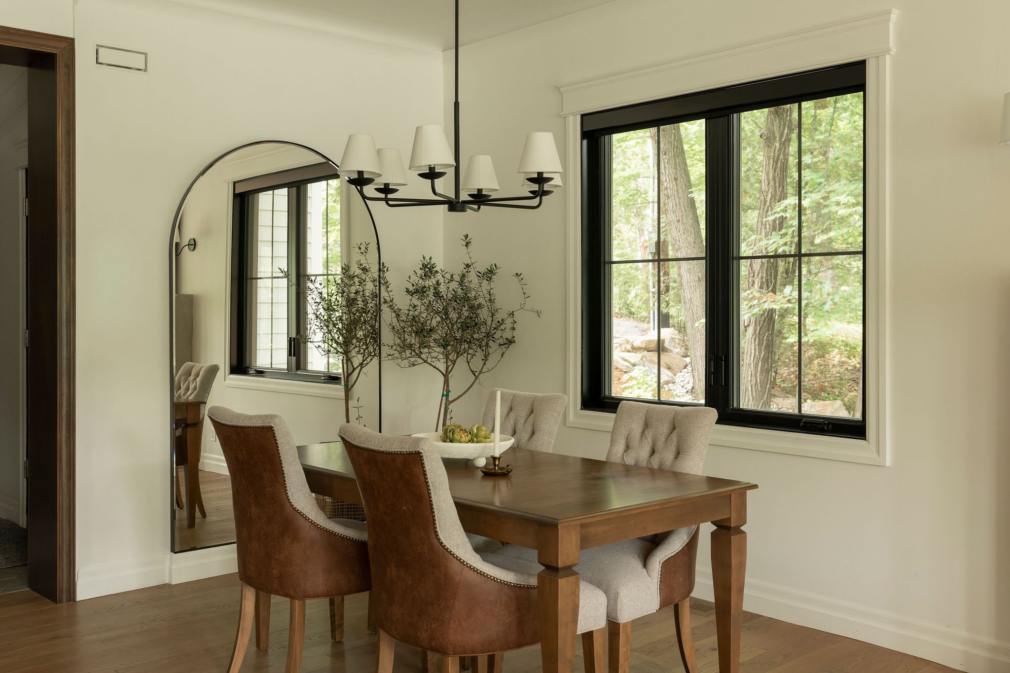 Mtonintérieur-Rénovation-Salle à manger-Chaises-Frontenac.jpg
