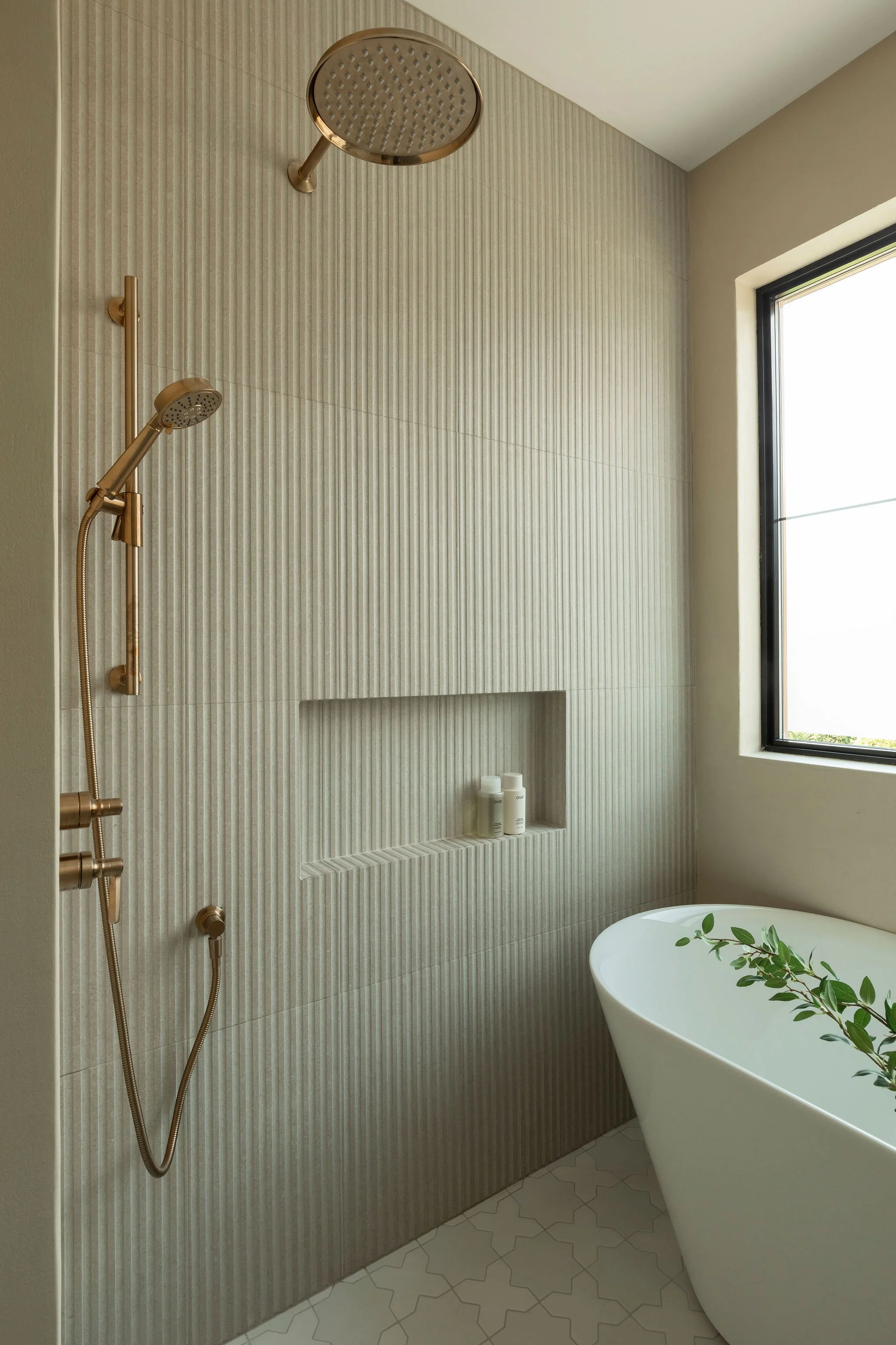 M ton intérieur-douche-céramique-robinetterie.jpg