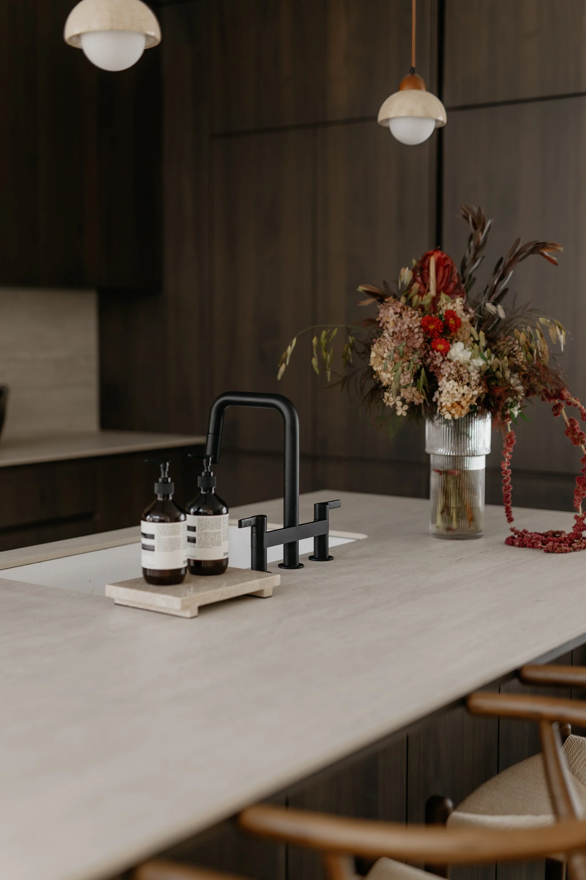 M ton intérieur - cuisine - luminaires - wabi-sabi.JPG