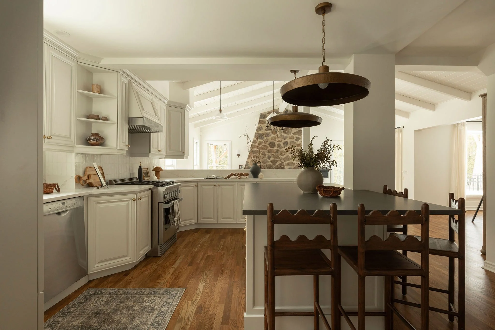 M ton intérieur -cuisine-rénovation-îlot-armories-plancher-comptoir.jpg