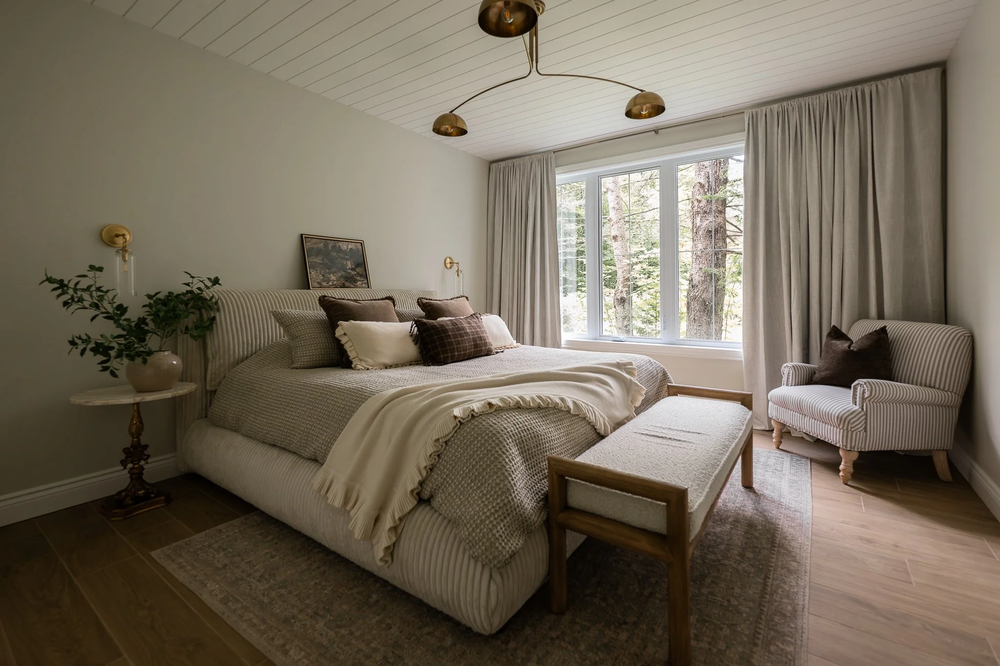 M ton intérieur-chambre principale-design-lacdespiles.JPG