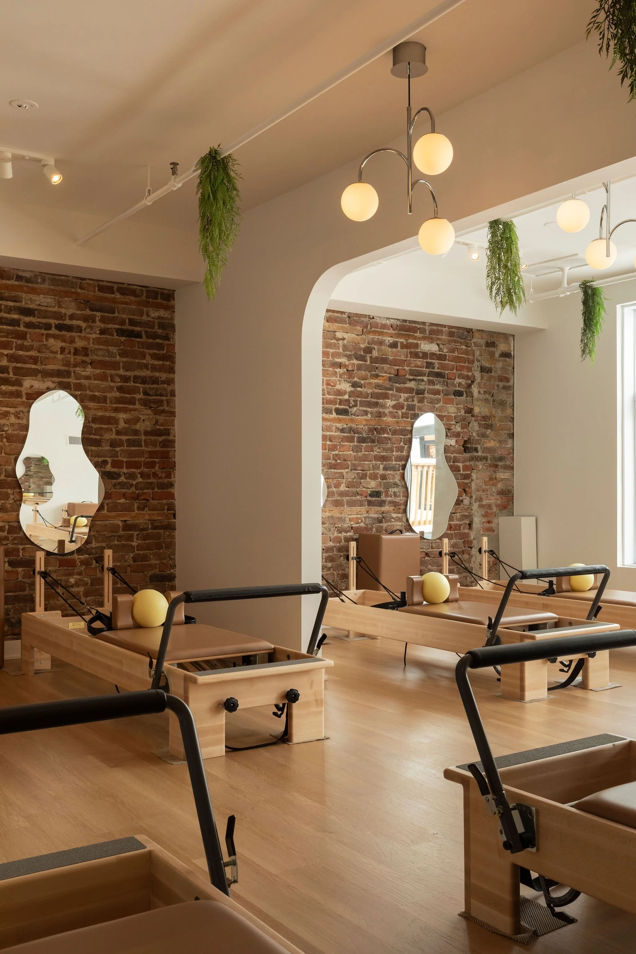 M ton intérieur-Well Club-pilates-reformer-salle-studio-montréal.jpg