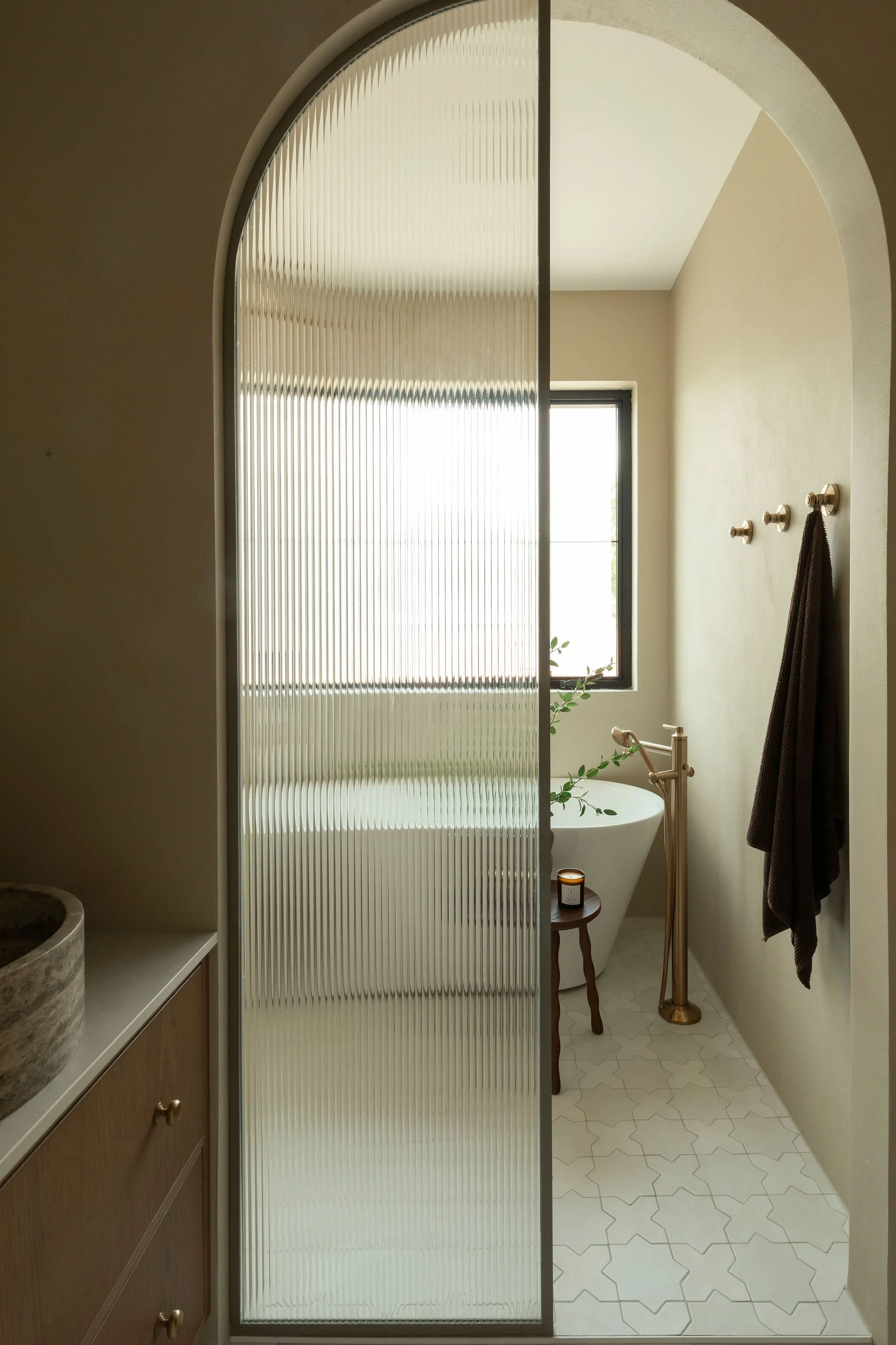 M ton intérieur-salle de bain-céramique-porte.jpg