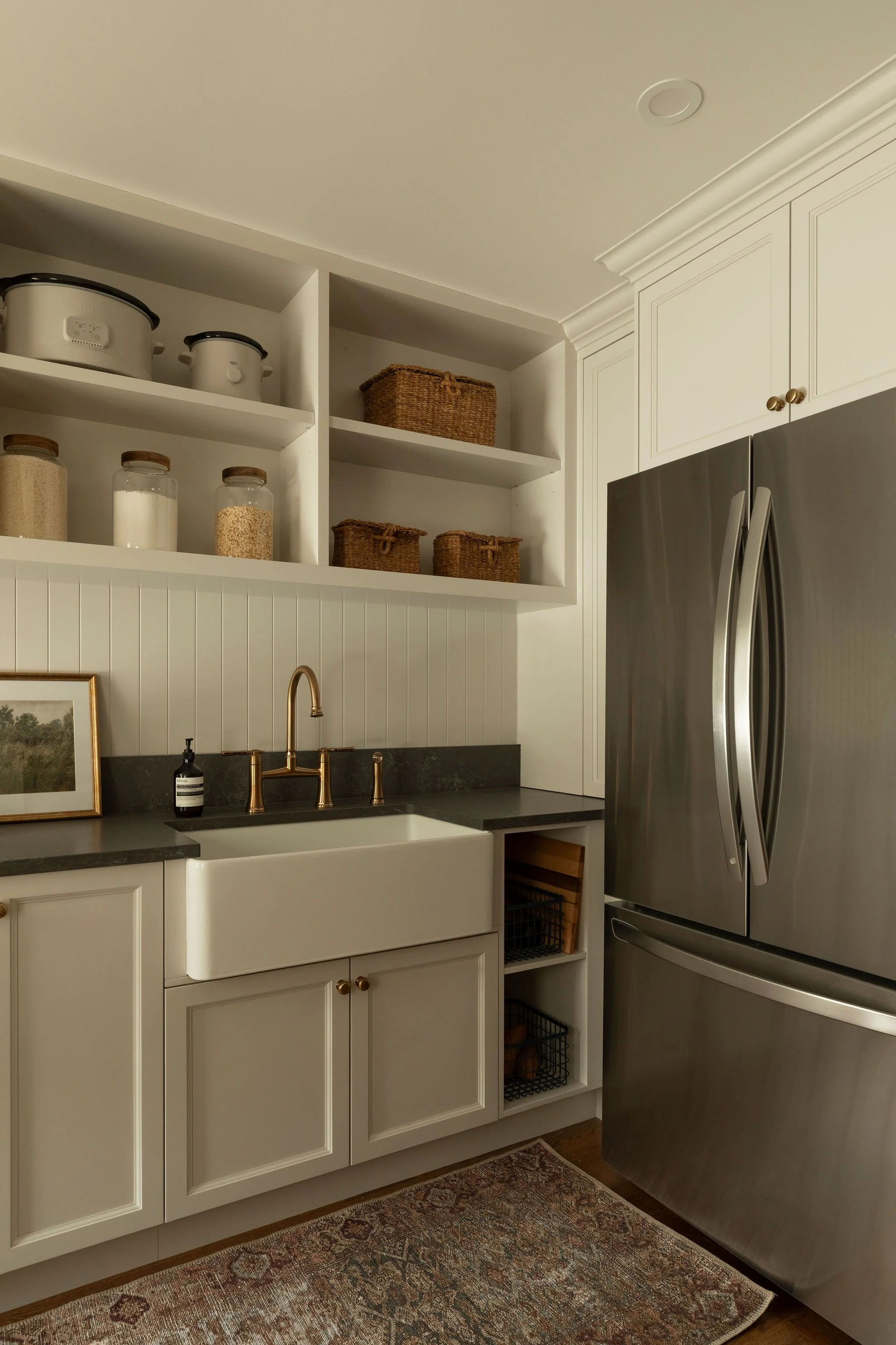 M ton intérieur -arrière-cuisine-armoires-évier-décoration-rénovation.jpg