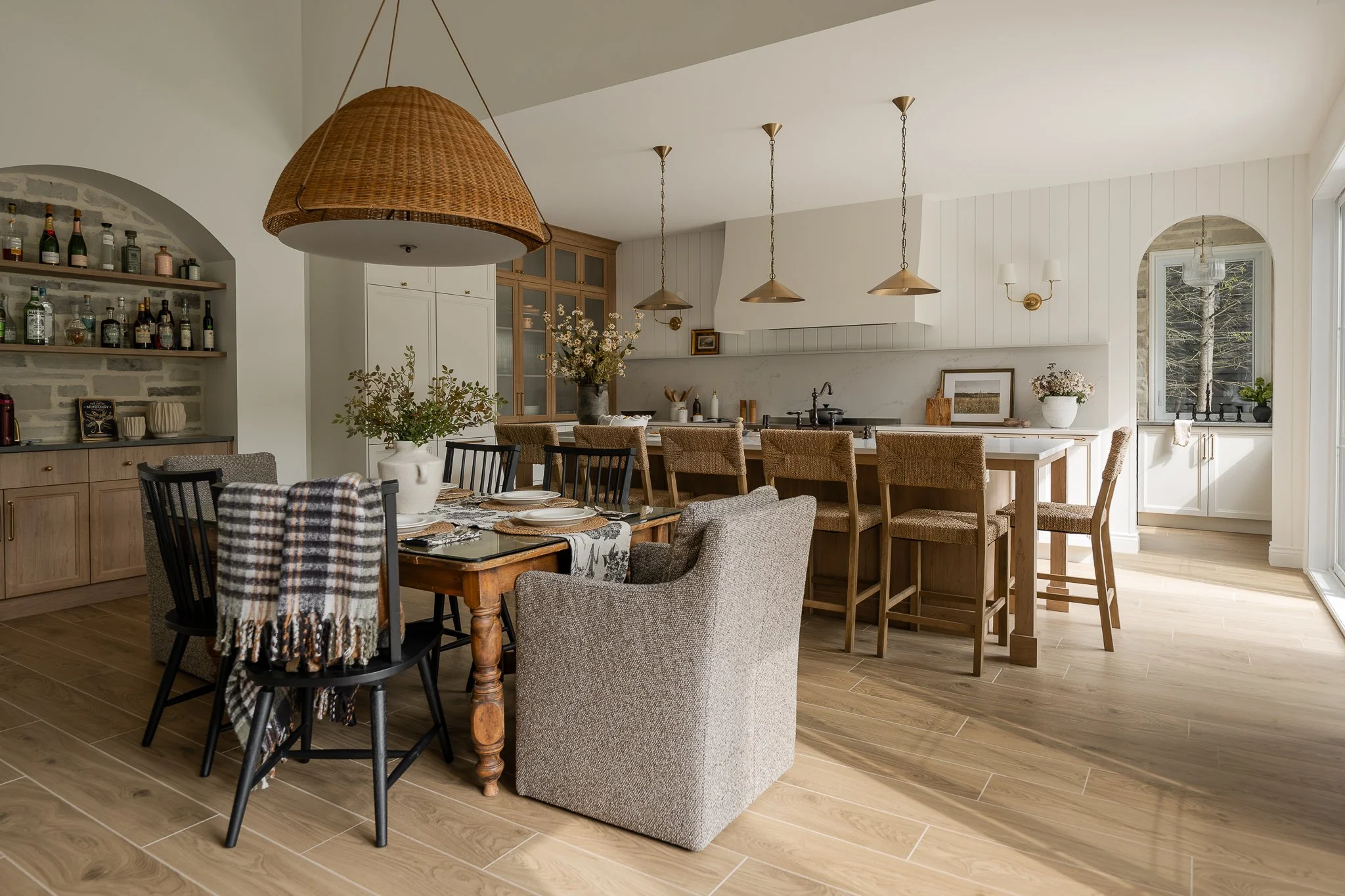 M ton intérieur-table-cuisine-salleàmanger-aire ouverte.JPG