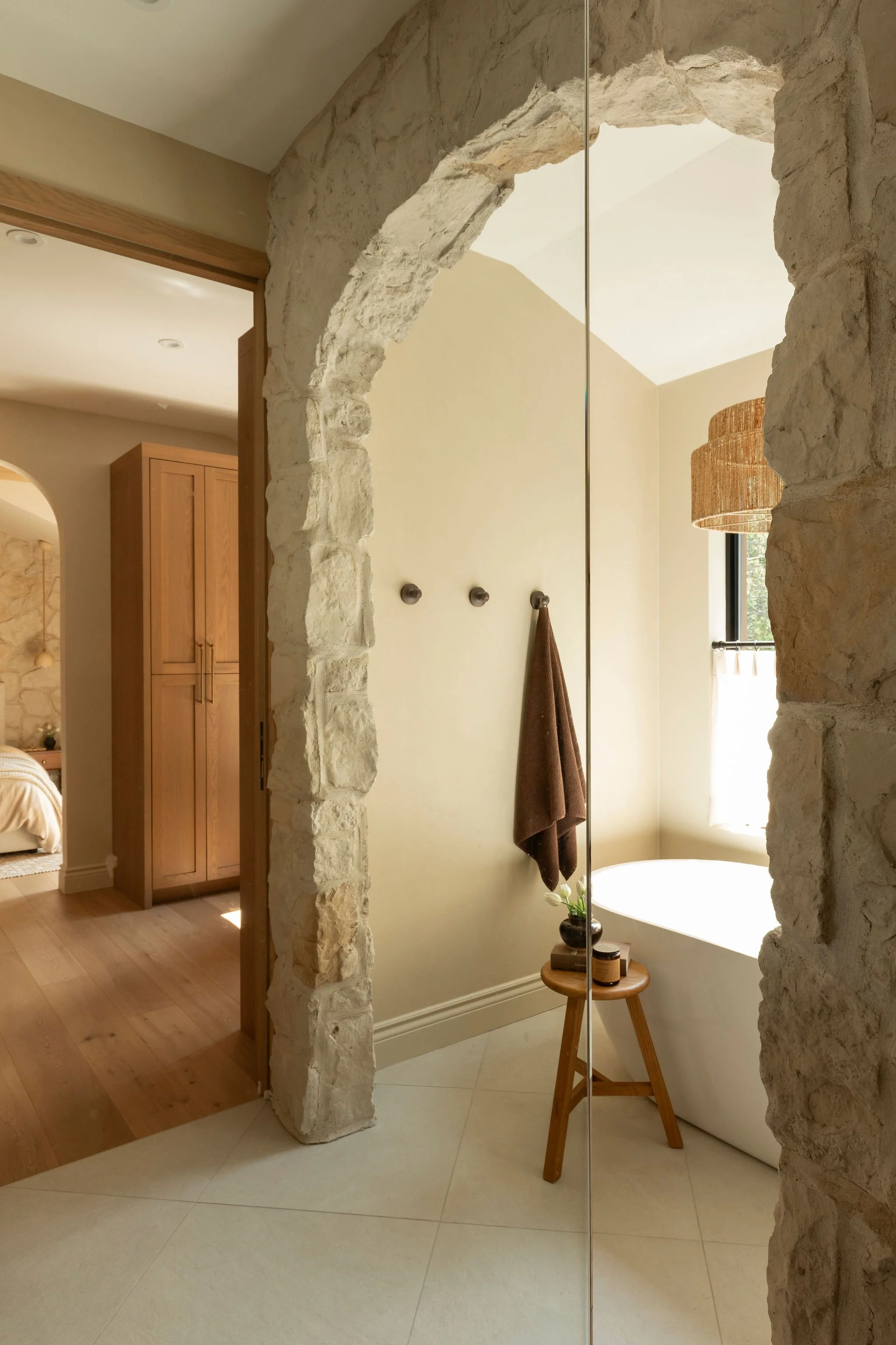 M ton intérieur-arche-salle de bain-bain-pierre.jpg