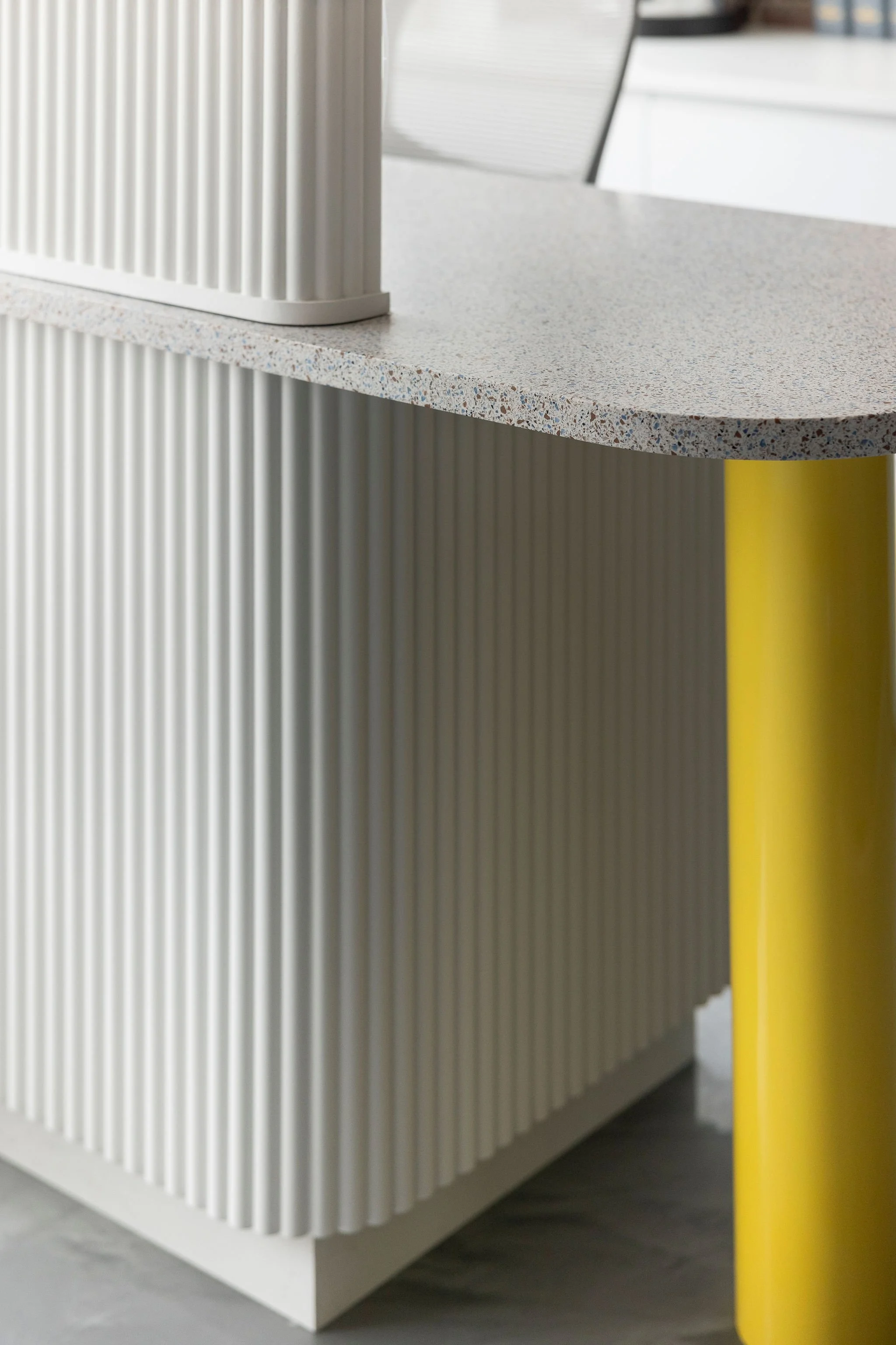 M ton intérieur-Well Club-pilates-reformer-comptoir-réception.jpg