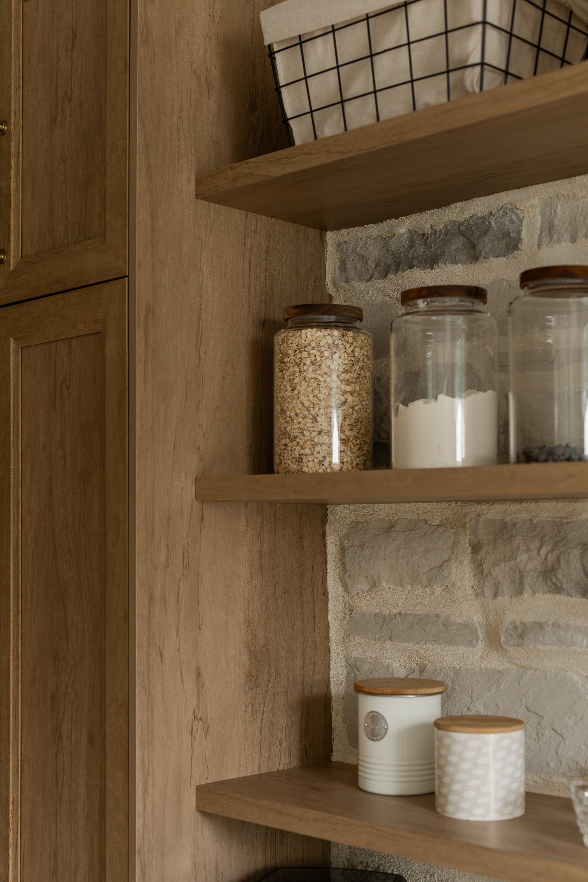 M ton intérieur-gardemanger-pantry-lacdespiles.JPG