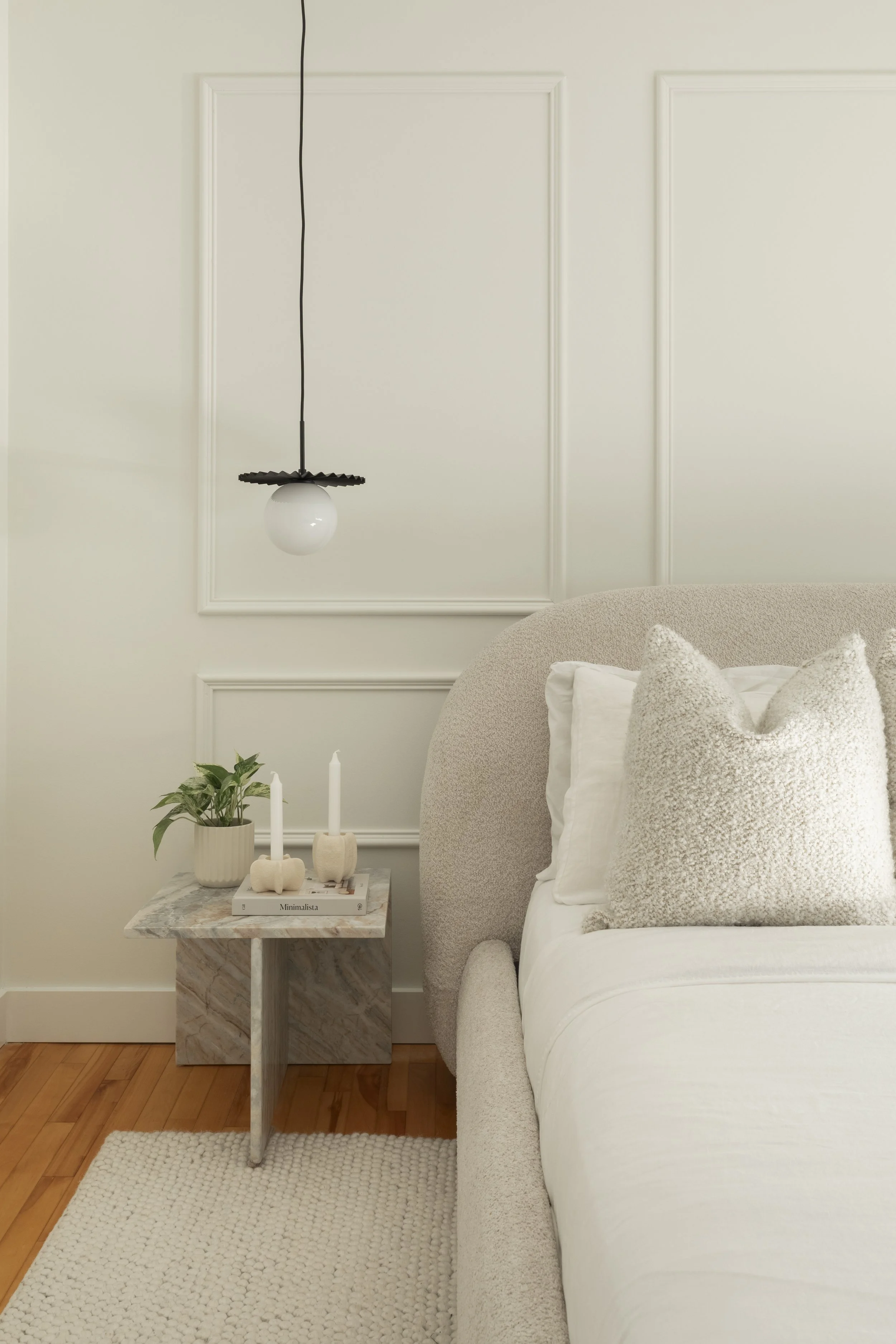 Mtonintérieur_chambre_tables de chevet.JPG