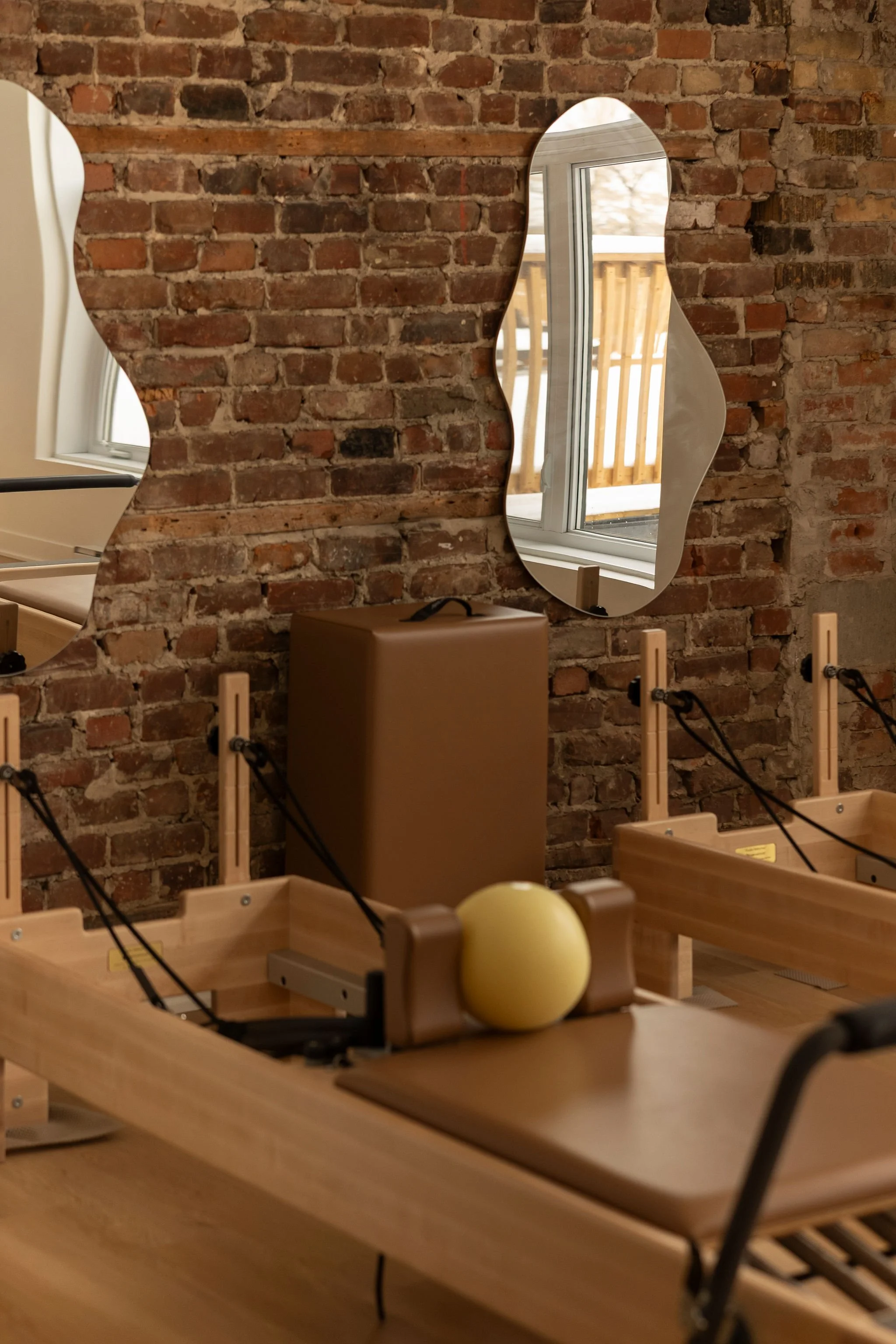 M ton intérieur-Well Club-pilates-reformer-miroir.jpg