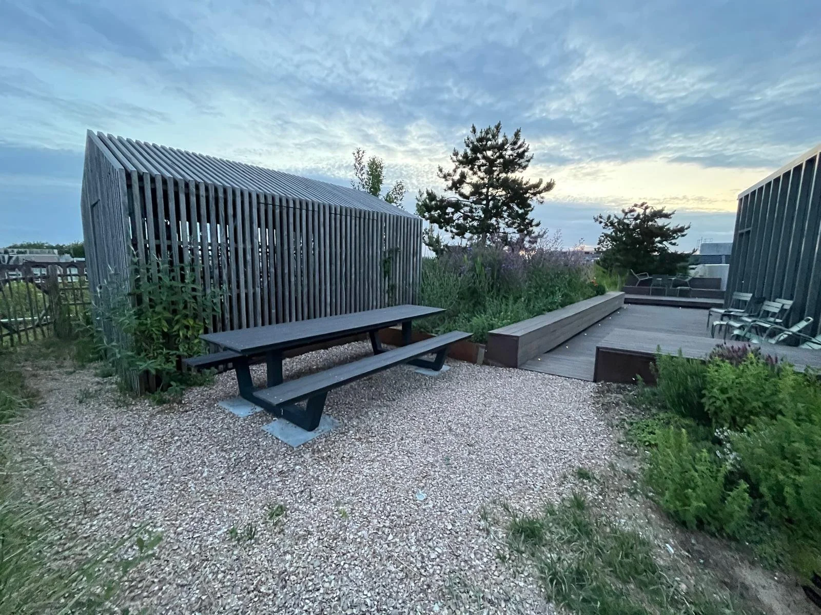 juni 2026 nieuwe zitplek met picknick tafel