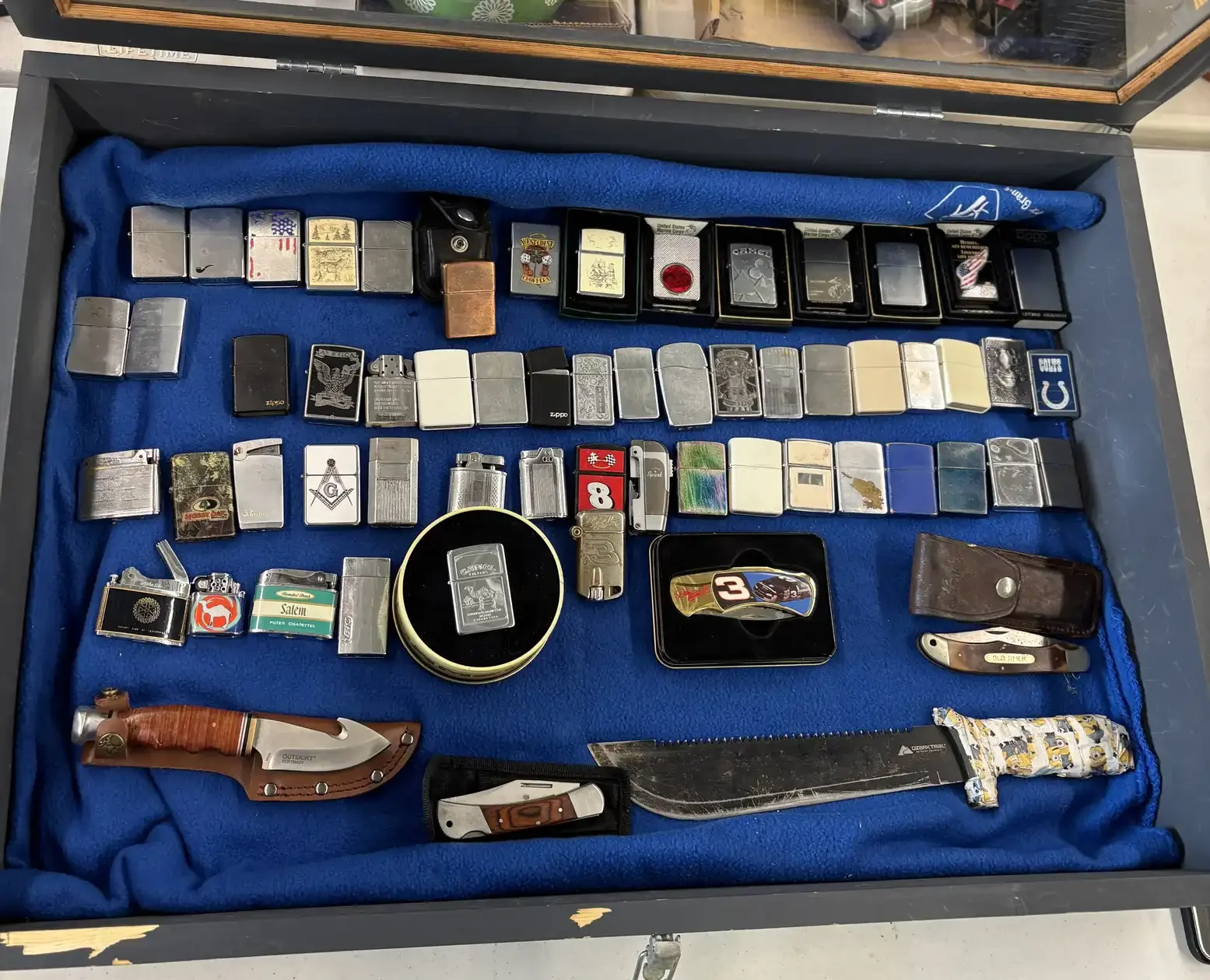  lighters and pocket knives 