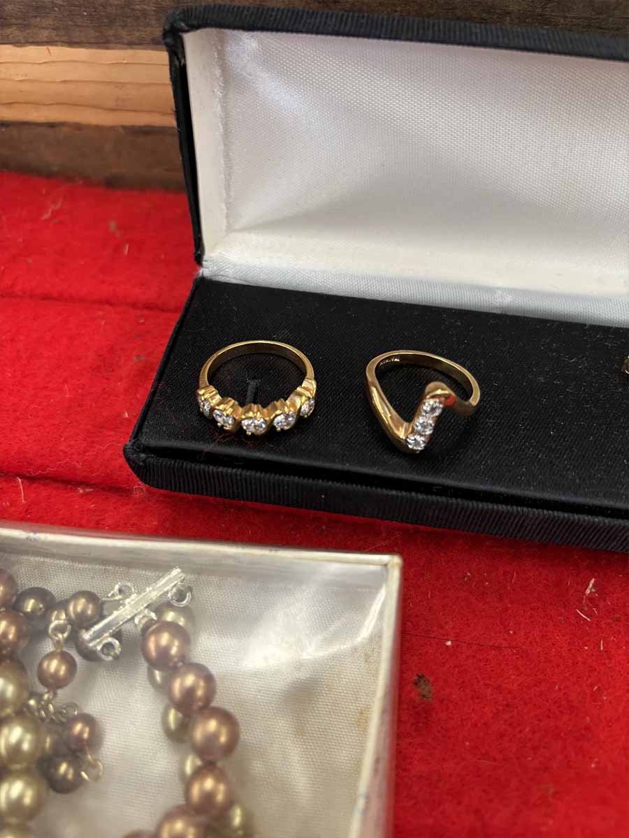 Auction: Fri, Jan 16-5:30pm