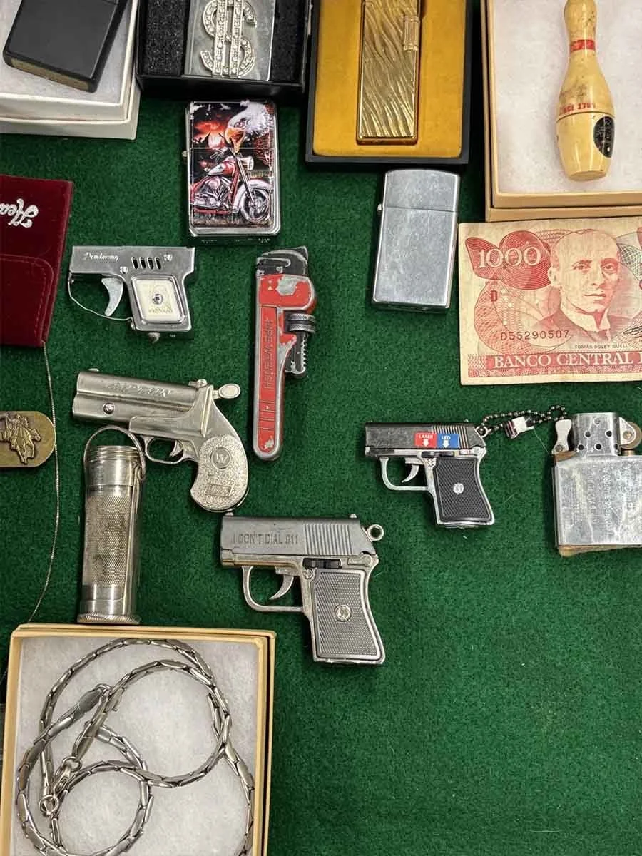 collectibles and antiques 