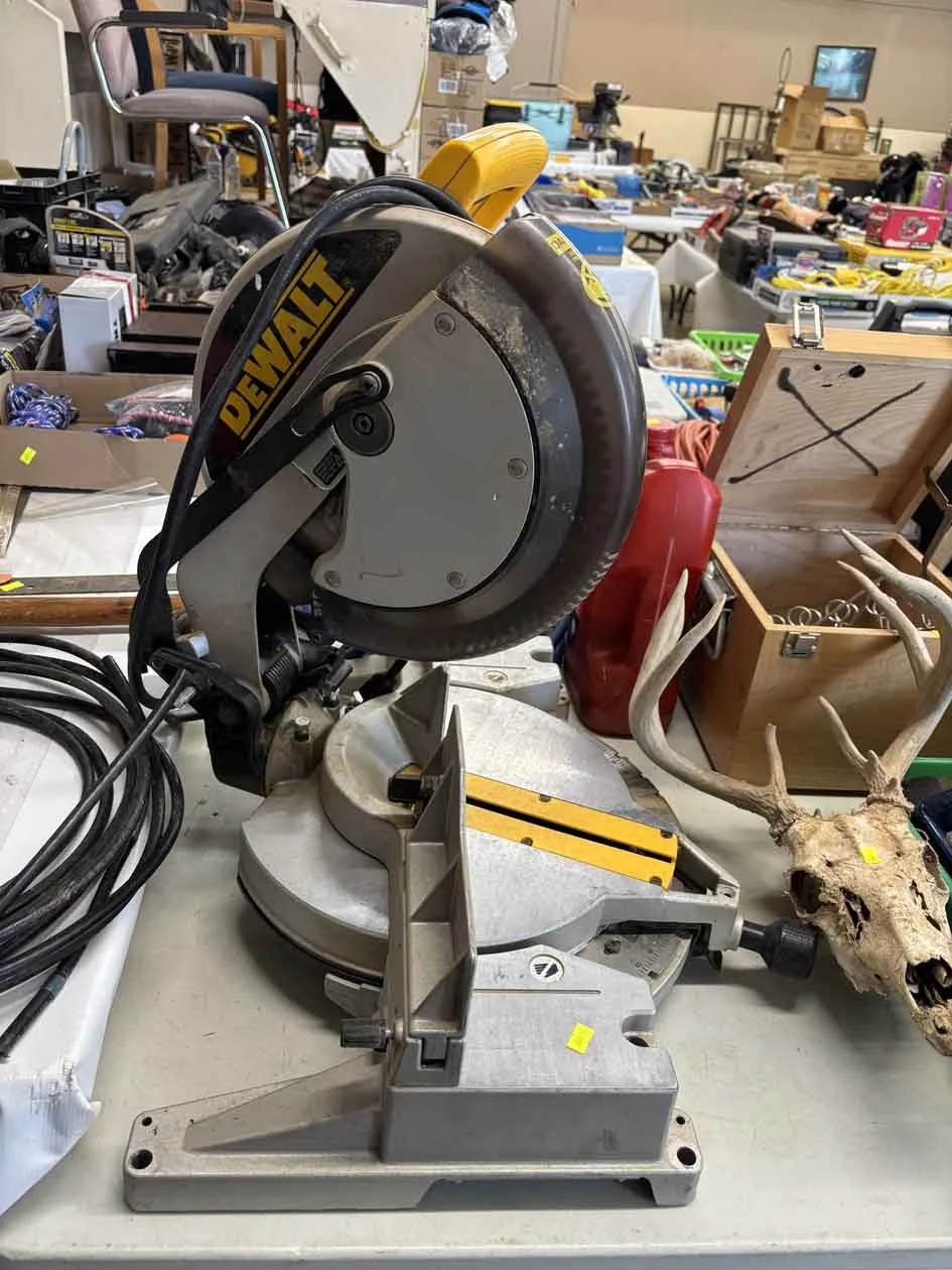 Auction: Fri, Aug 28-5:30pm