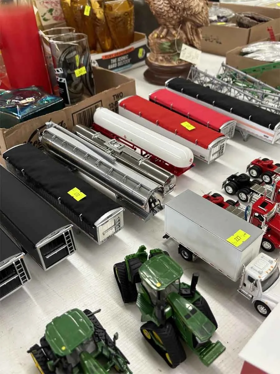 Auction: Fri, Sep 25-5pm