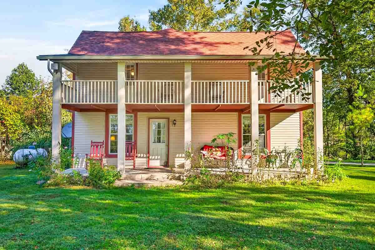 Real Estate &amp; Personal Property Auction: Nov 7-10am