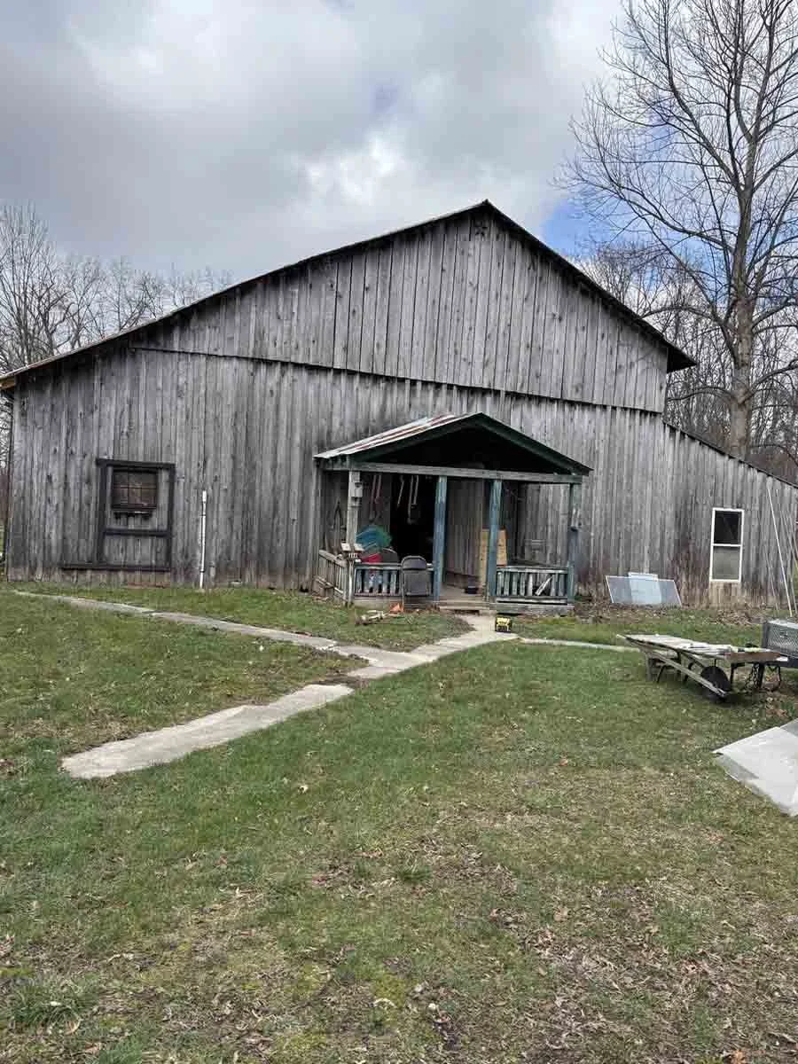barn at property