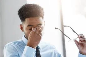 Vision floue soudaine : quand faut-il consulter en urgence ?