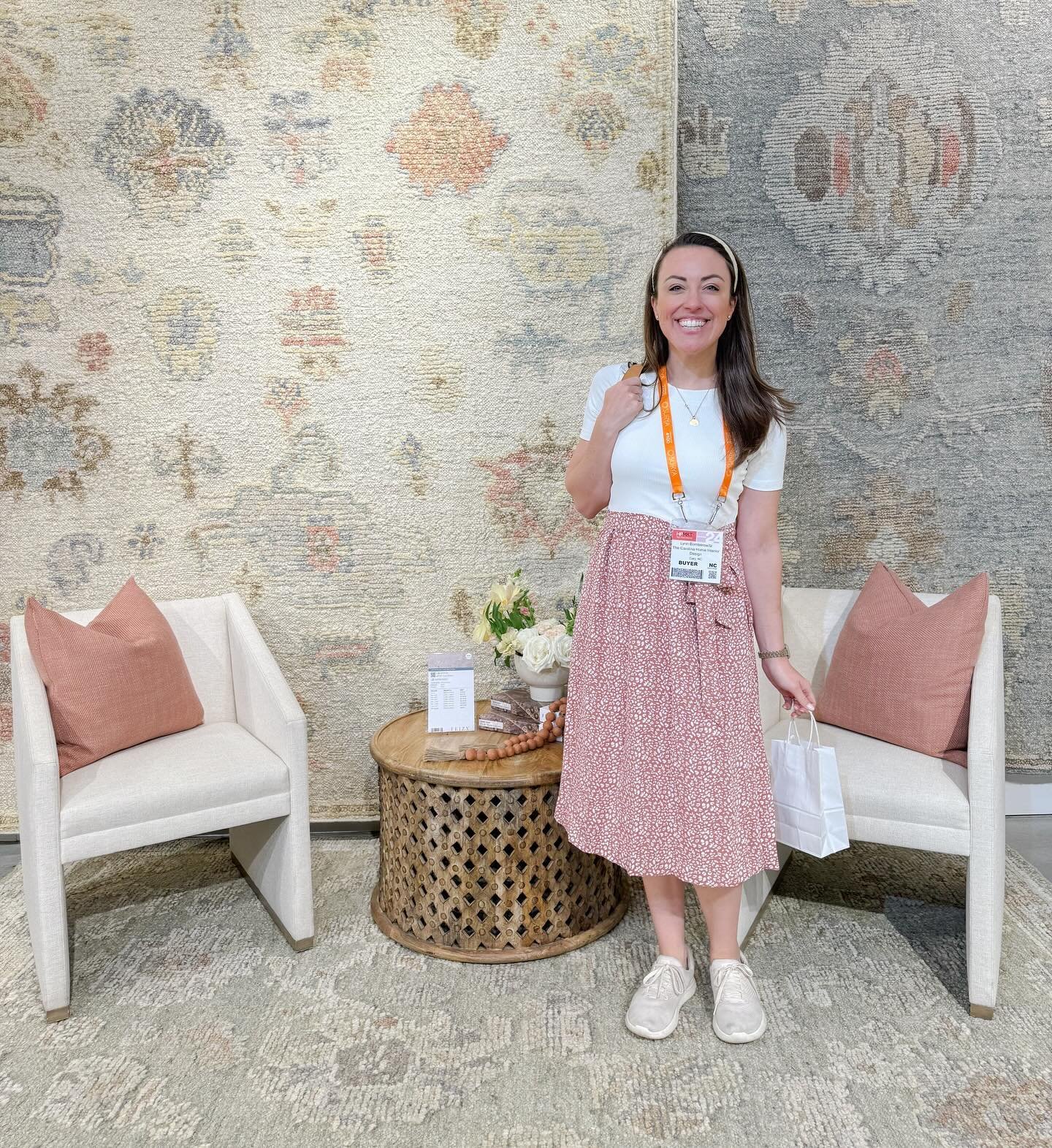 Just a quick in and out at @highpointmarket this spring! Take a spin through a few of our faves looks. 

@themtcompany 
@highlandhousefurniture 
@feizyrugs 
@wendoverart 
@gatcreek 
@1universalfurniture 
.
.
.
.
.
.
.
.
#highpointmarket #highpointfur
