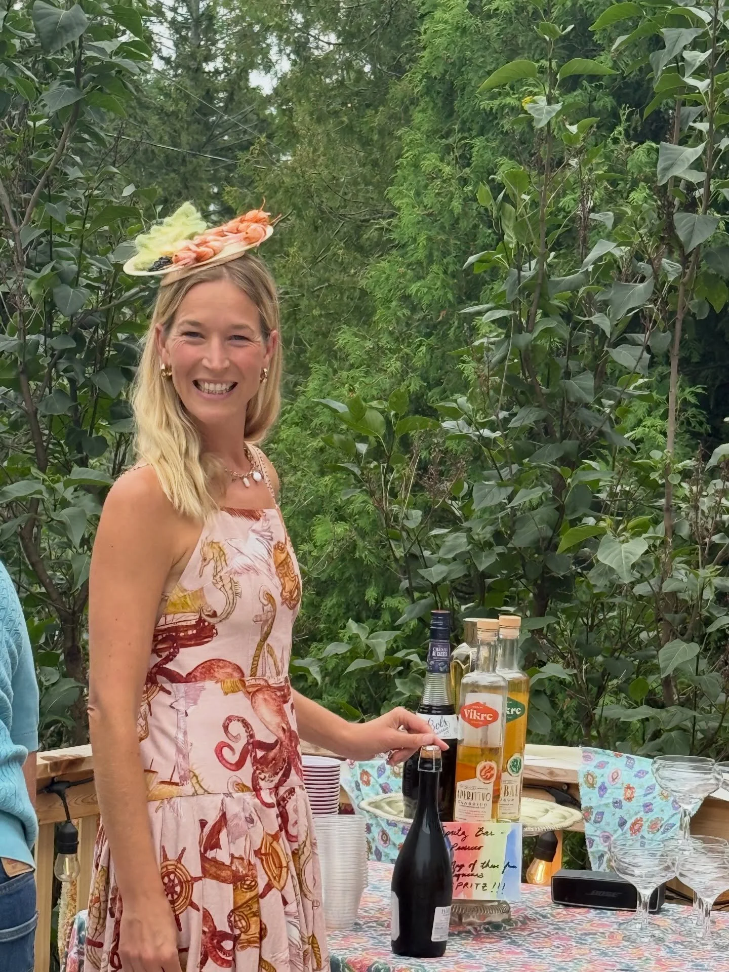 If you have plans to wear fancy hats and drink cocktails this weekend (which is always a great idea as a weekend activity, no external events needed in my opinion), I have a suggestion! I knowwww that juleps are the go to cocktail choice, but I think