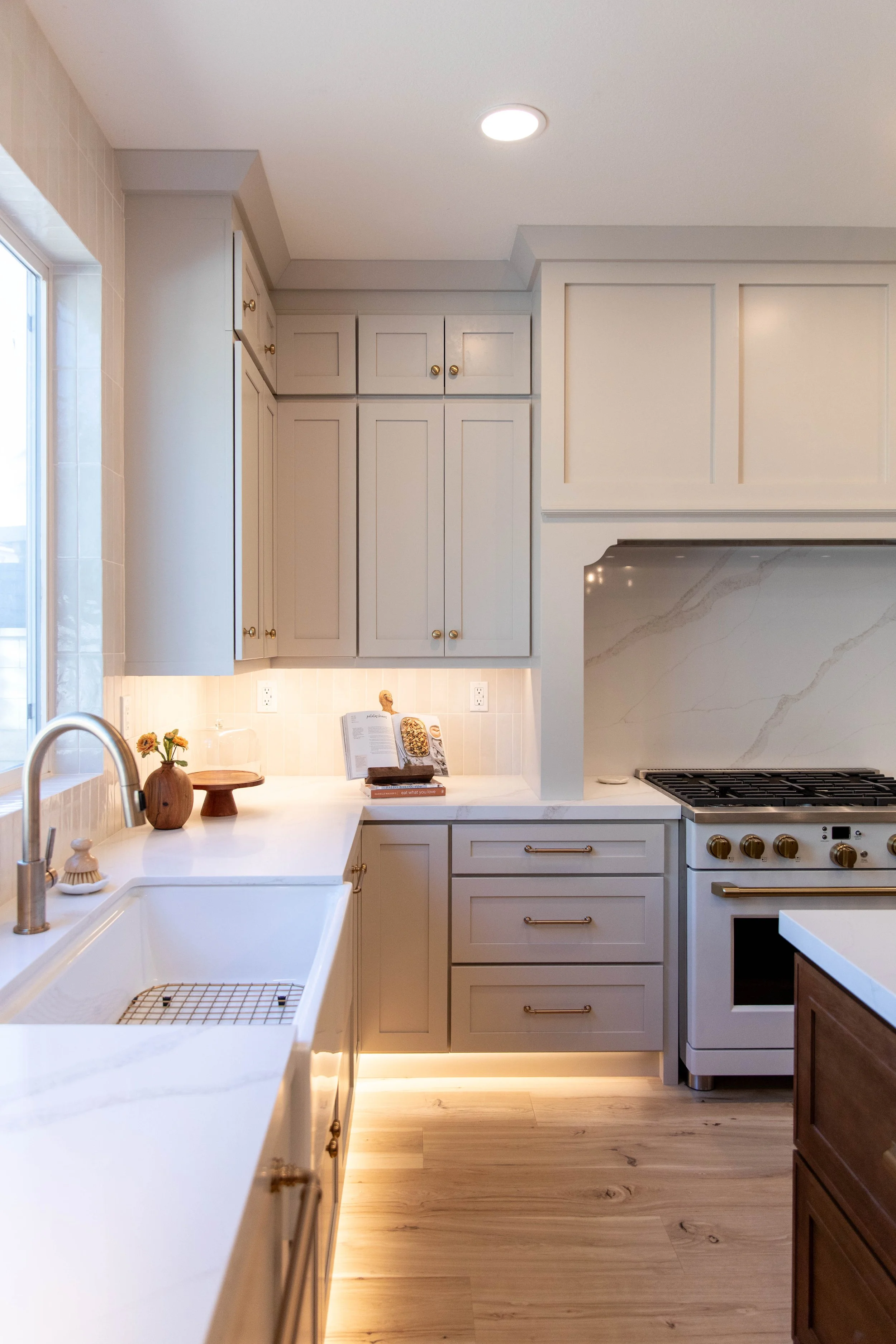 Traditional/Transitional Kitchen Remodel by Munoz Woodworks Inc project photo 2