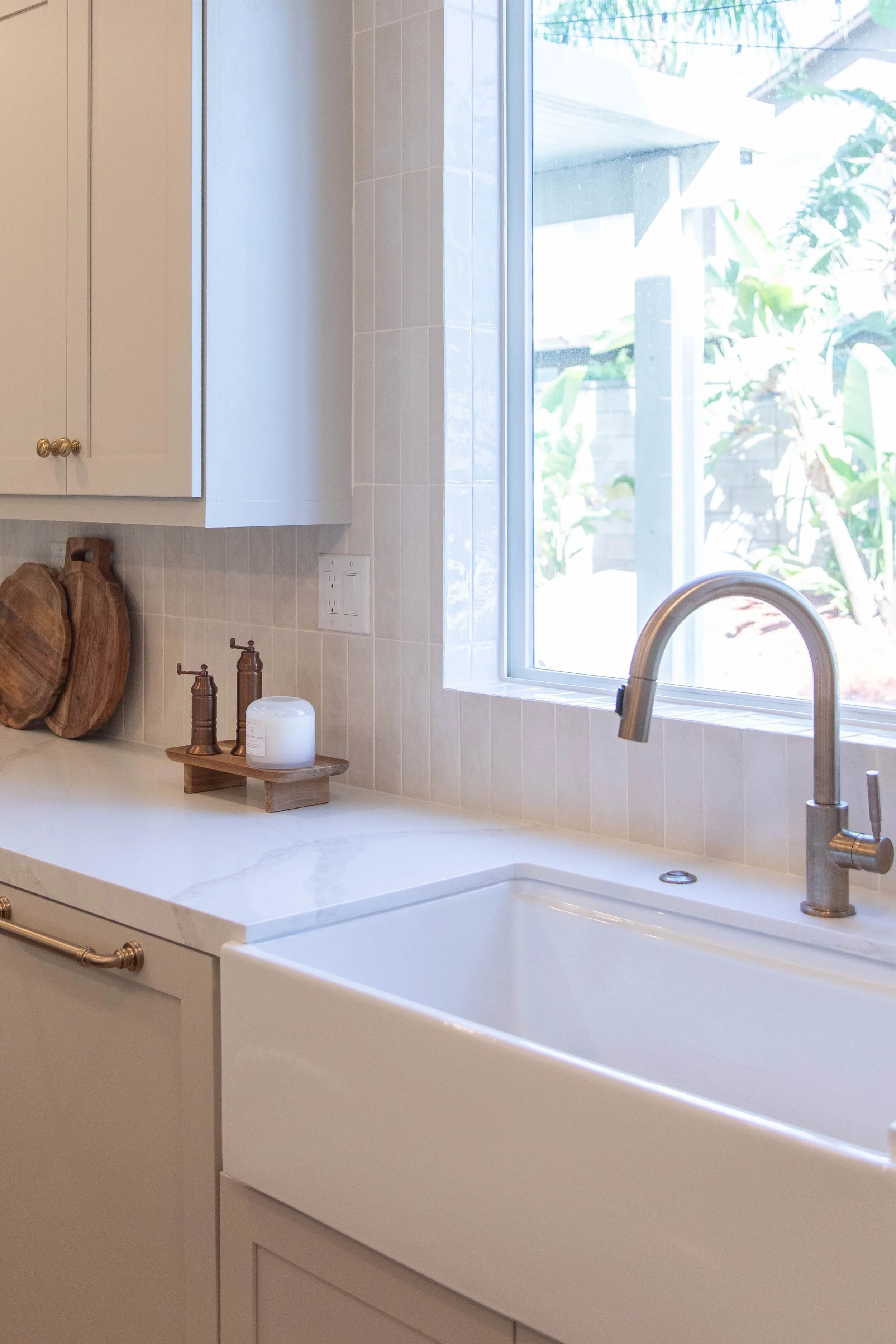 Traditional/Transitional Kitchen Remodel by Munoz Woodworks Inc project photo 3