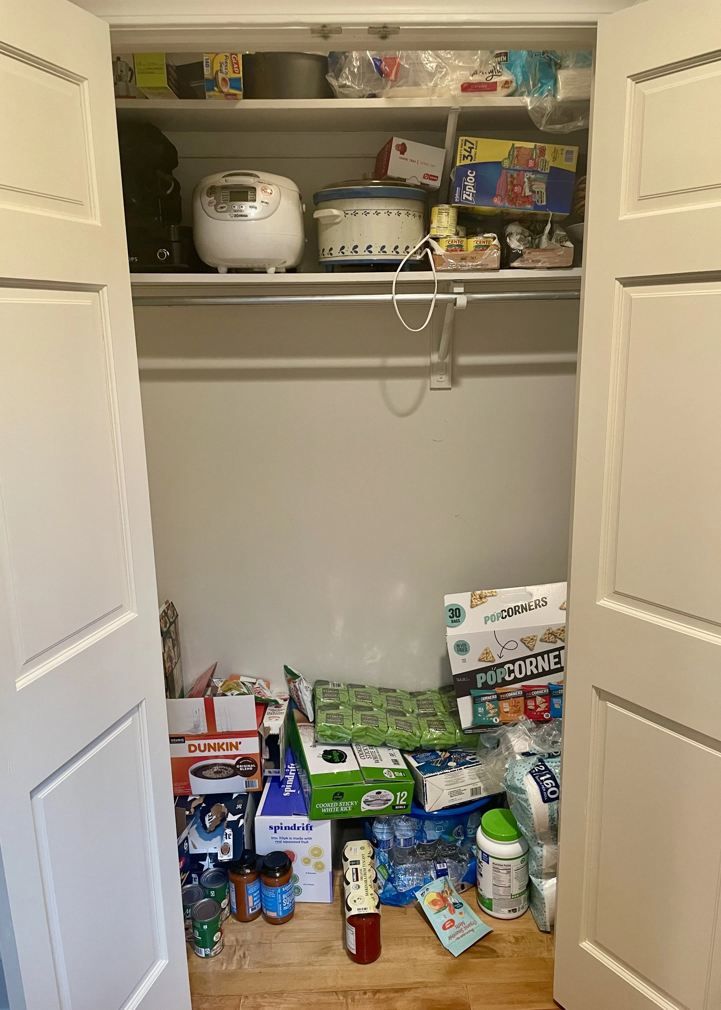 Professional Home Organizer in Chicago. Kitchen pantry before organizing.