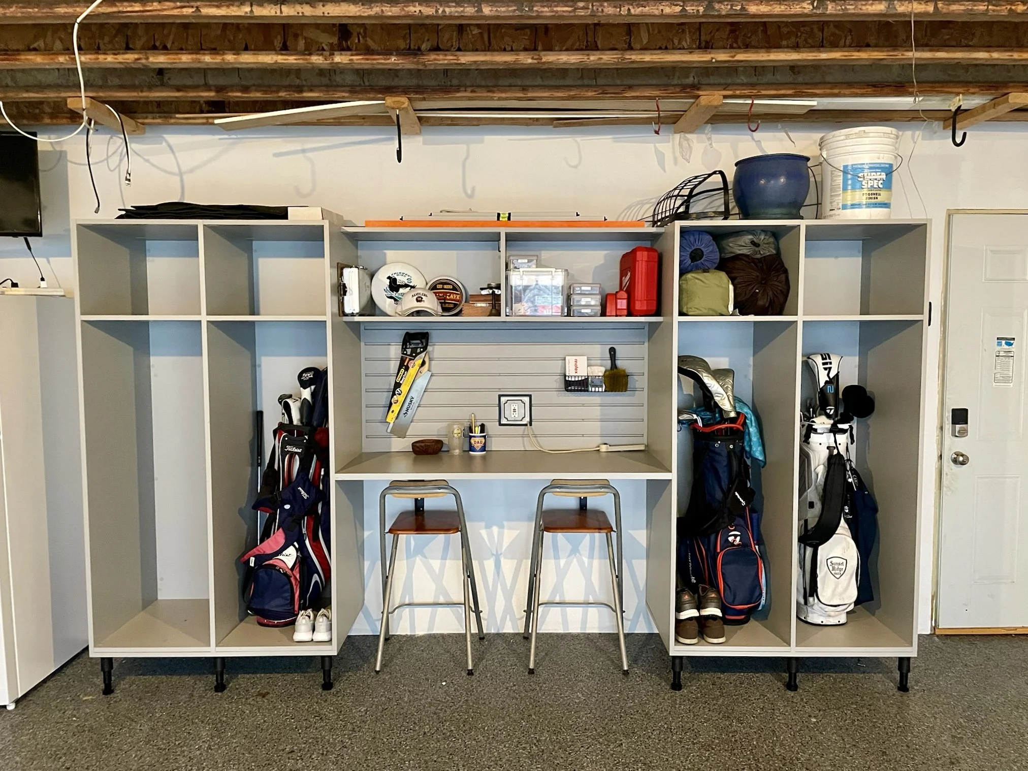 Professional Home Organizer in Chicago. Garage Custom Design after decluttering and organizing.