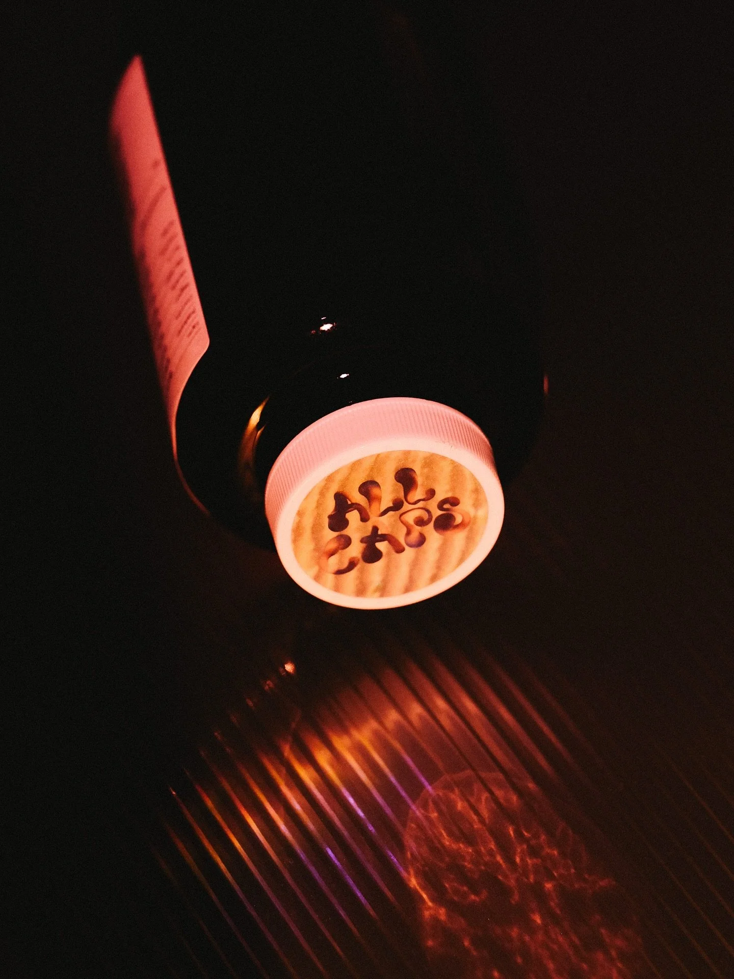 Dosing out of our amber recycled plastic jars makes for a satisfying start to the day βοΈ
Available in 150g our co-ferments and rare lots π―