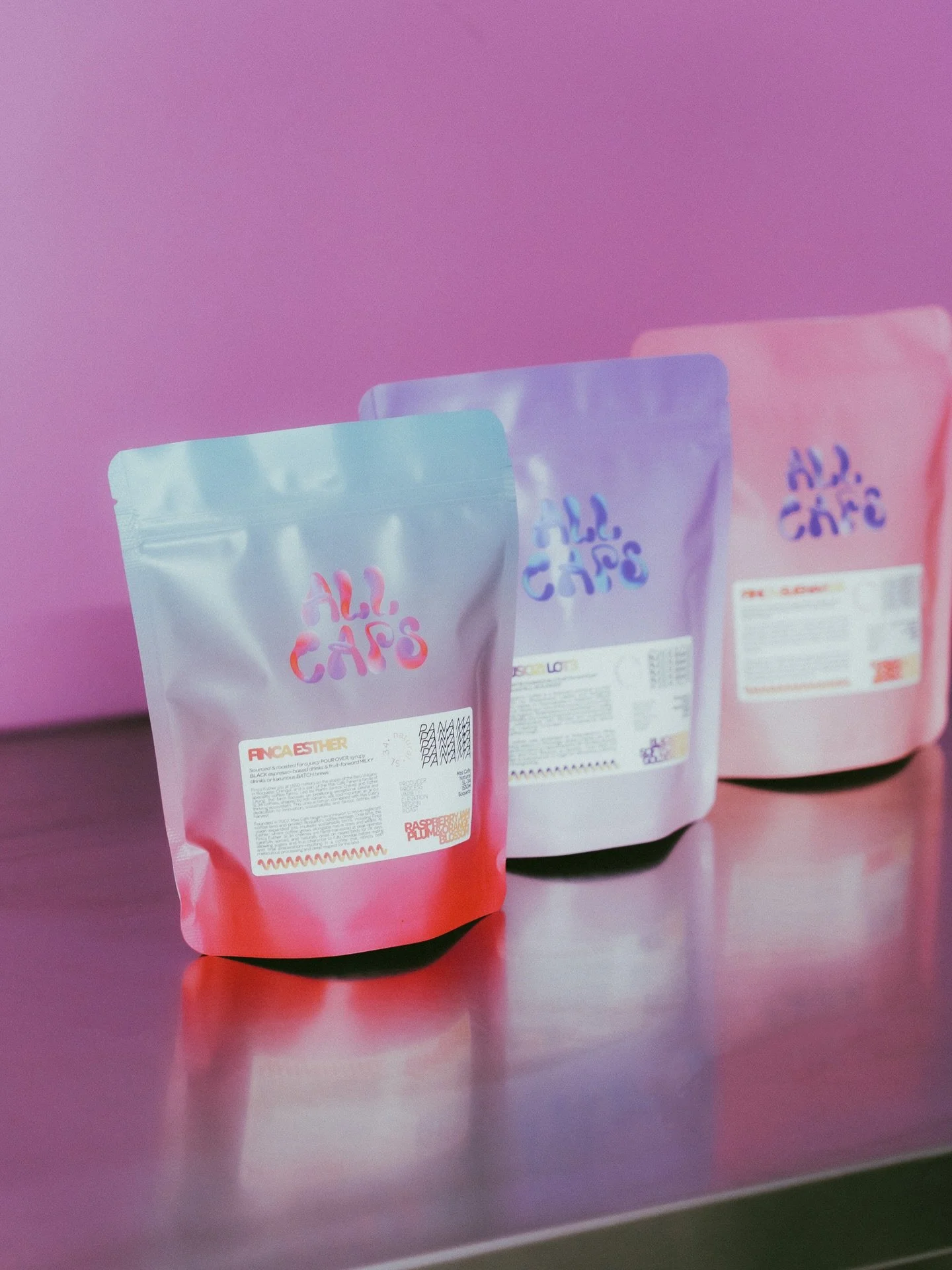 New coffees in: three classic, traditionally processed lots highlighting varietal and origin character.

Panama Finca Esther &ndash; Natural SL-34: raspberry jam, plum, orange blossom; juicy and syrupy. 🫟

Colombia Finca Buenavista &ndash; Washed Pi