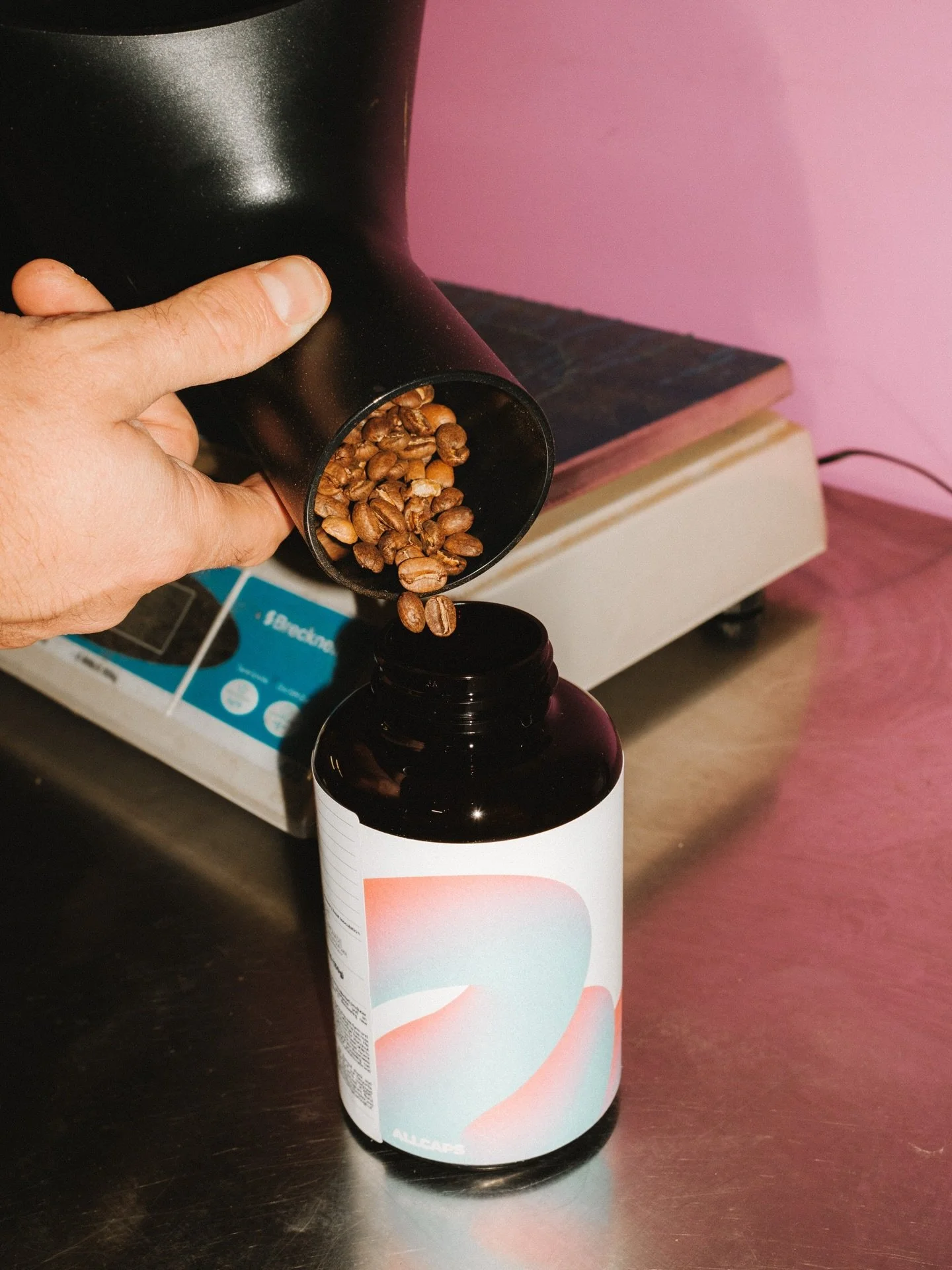 Coffee that makes you excited to wake up &amp; brew ☕️ 

Edinson Argote&rsquo;s blueberry co-ferment falls firmly into that category for us and we feel lucky to have got our hands on the very limited amount of green available in the recent harvest. 
