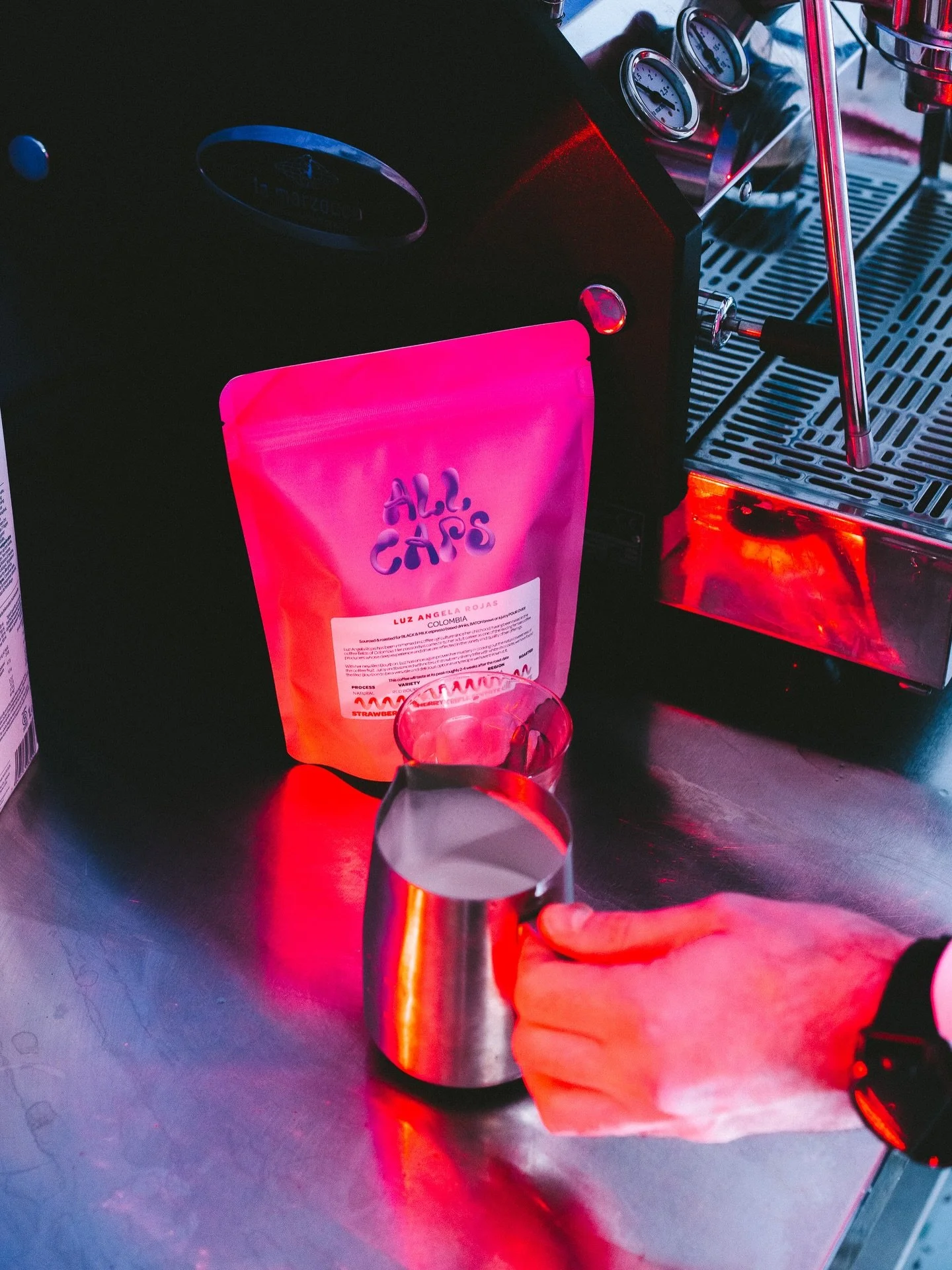 Fresh harvest arrivals means lots of fun brewing at the roastery 💫

We&rsquo;ve been particularly enjoying Luz Angela Rojas&rsquo; natural anaerobic Red Bourbon.  Fruit-forward, boozy &amp; versatile across brew methods 🍓 🍰 

Available online now 