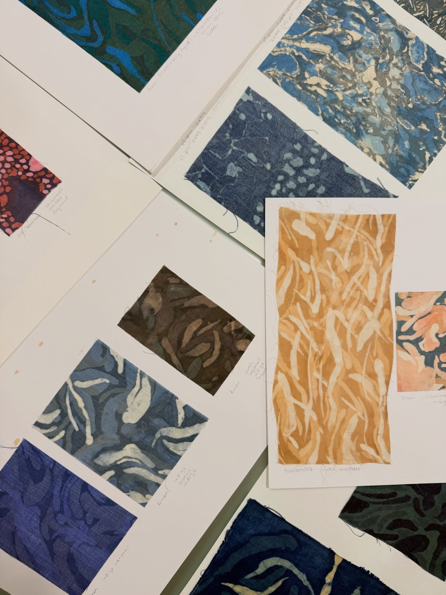 Batik Workshop this Sunday 🖌️
&bull;
Drawing with wax, natural dyeing with indigo and other plant material 🌿 
Join me this Sunday inside the studio for a slow, hands on exploration of batik - the ancient wax resist technique that reveals patterns t