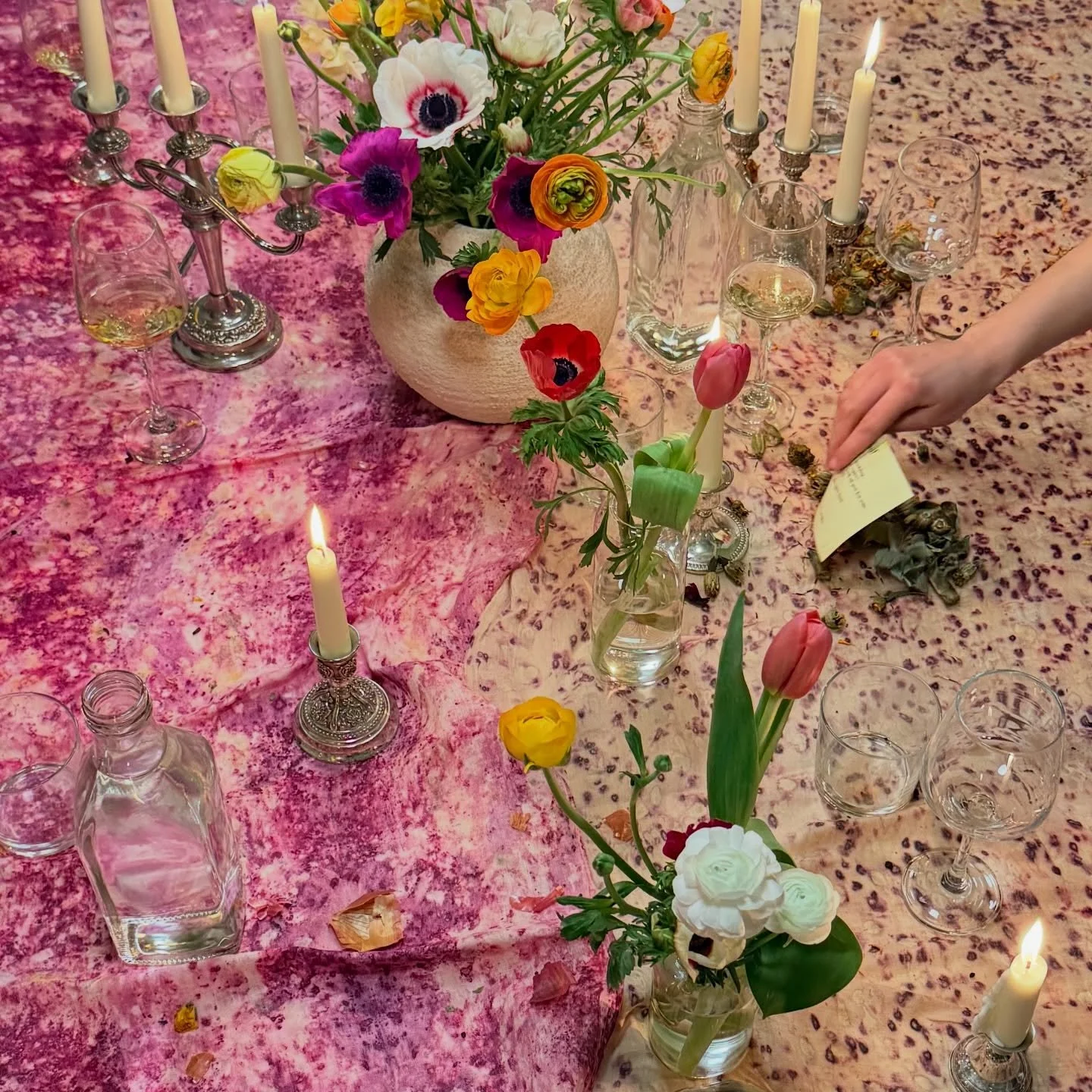 Pullman X Christiana Vardakou 
&bull;
On Thursday we joined forces with @nouvelle_alacuisine @pullman.club for a dinner and bundle dyeing workshop 🌸✨🍷thank you to everyone for coming and thank you Chrysa for inviting me ❤️
&bull;
See you in the nex