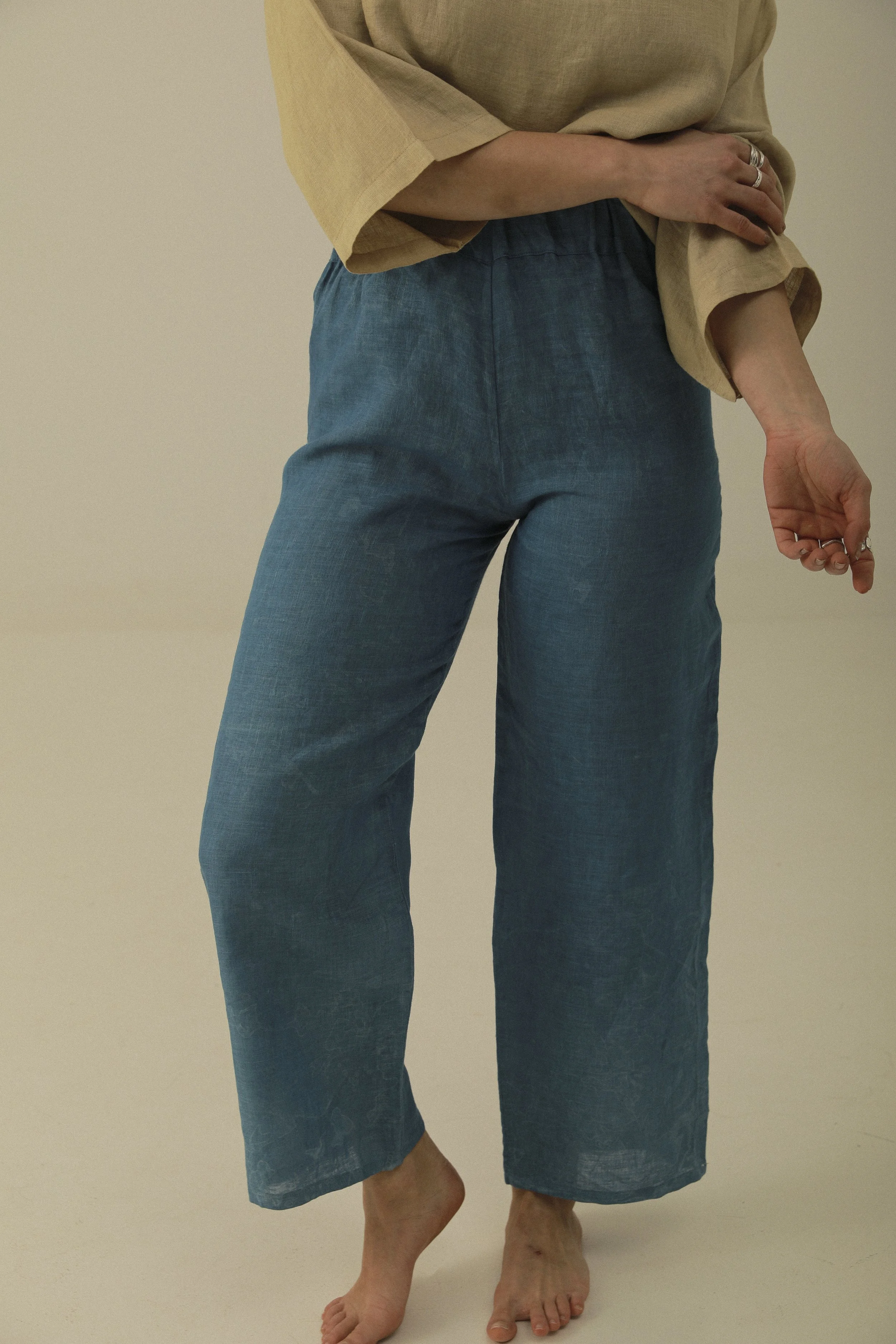 IndigoDyedLinenPantsCloser.jpg