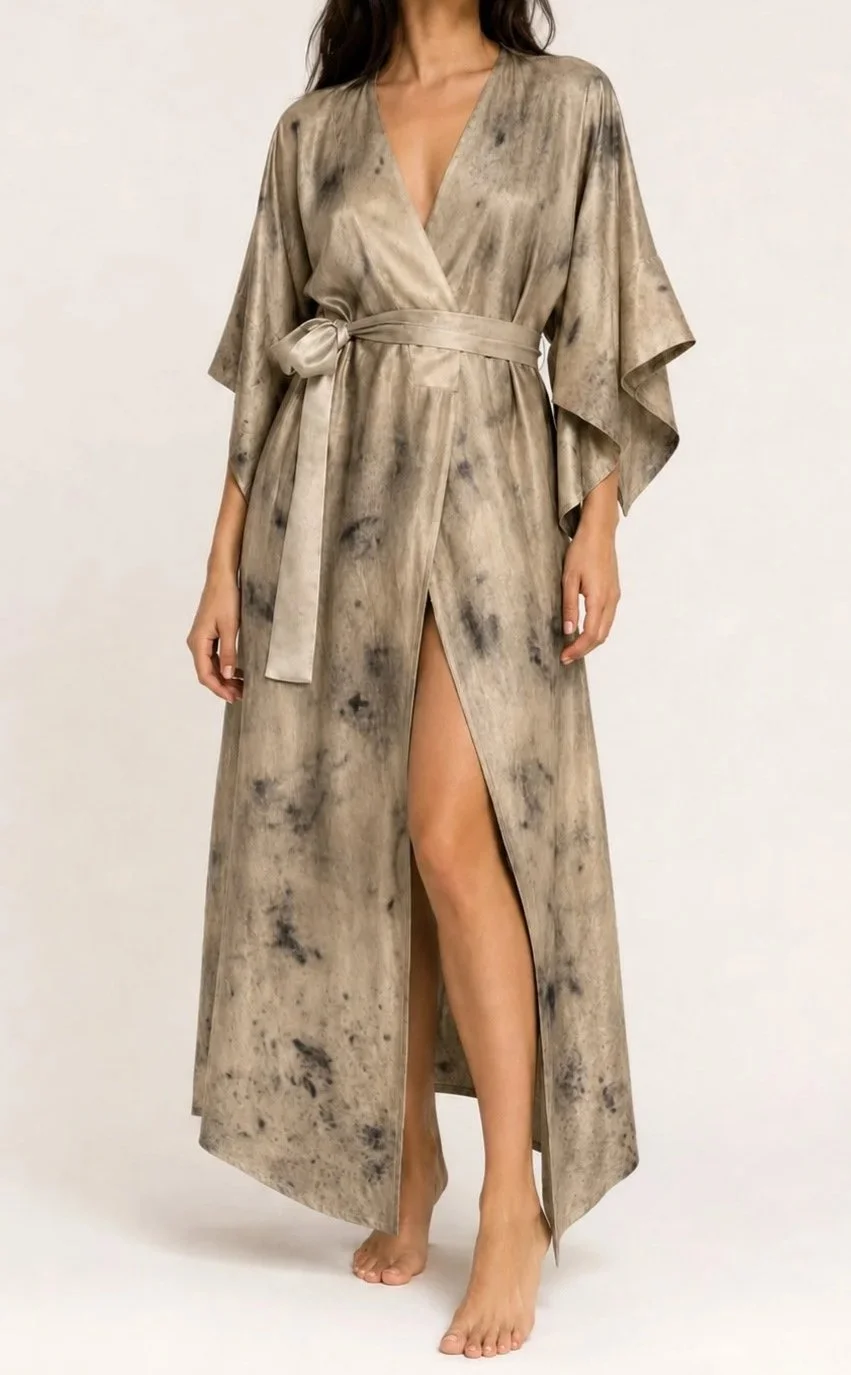 Oneiro+Silk+Kimono+4-under-1mb.jpg